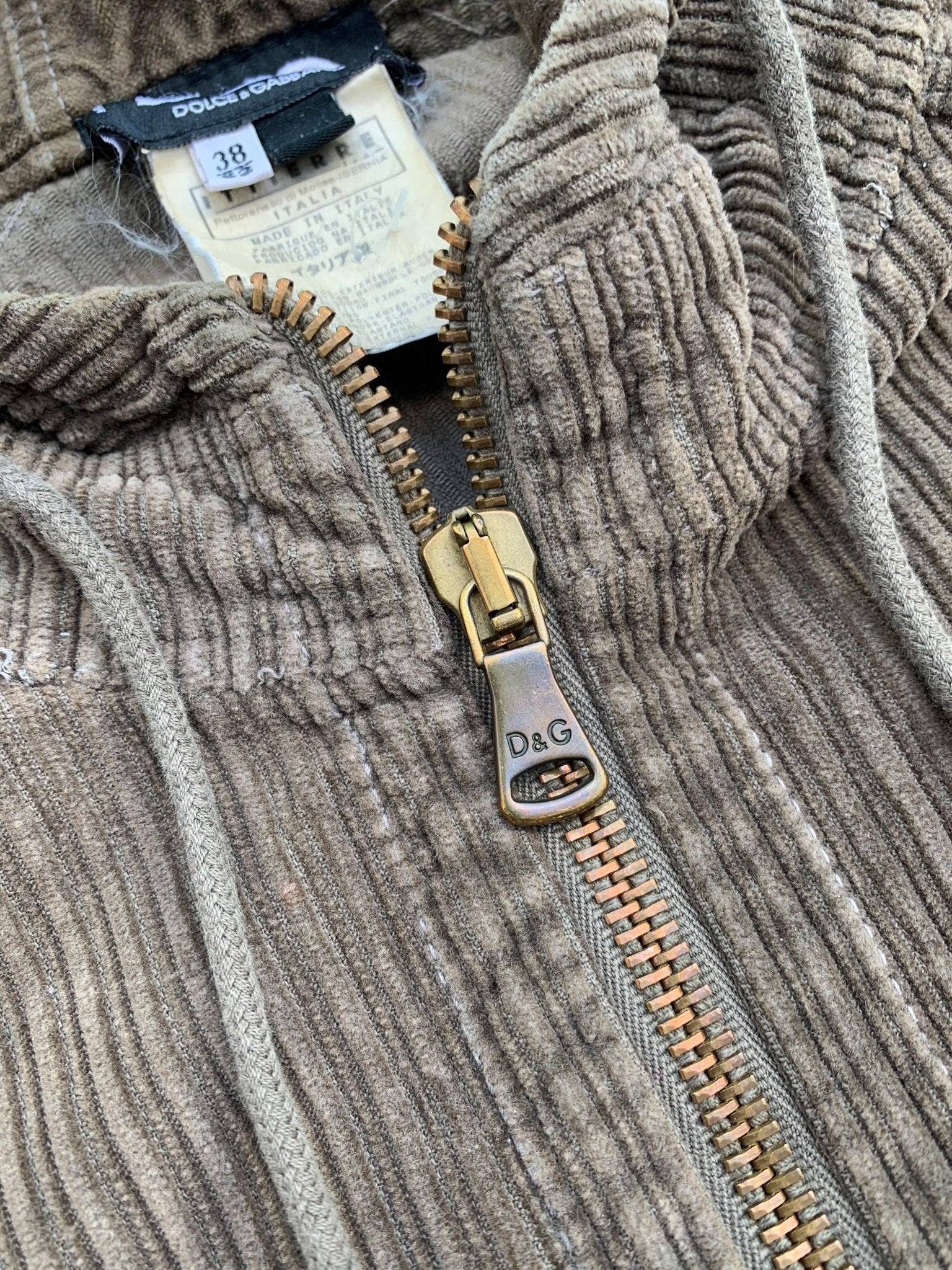 DOLCE & GABBANA CORDUROY ZIP - UP JACKET. (L) - SEVENUES.