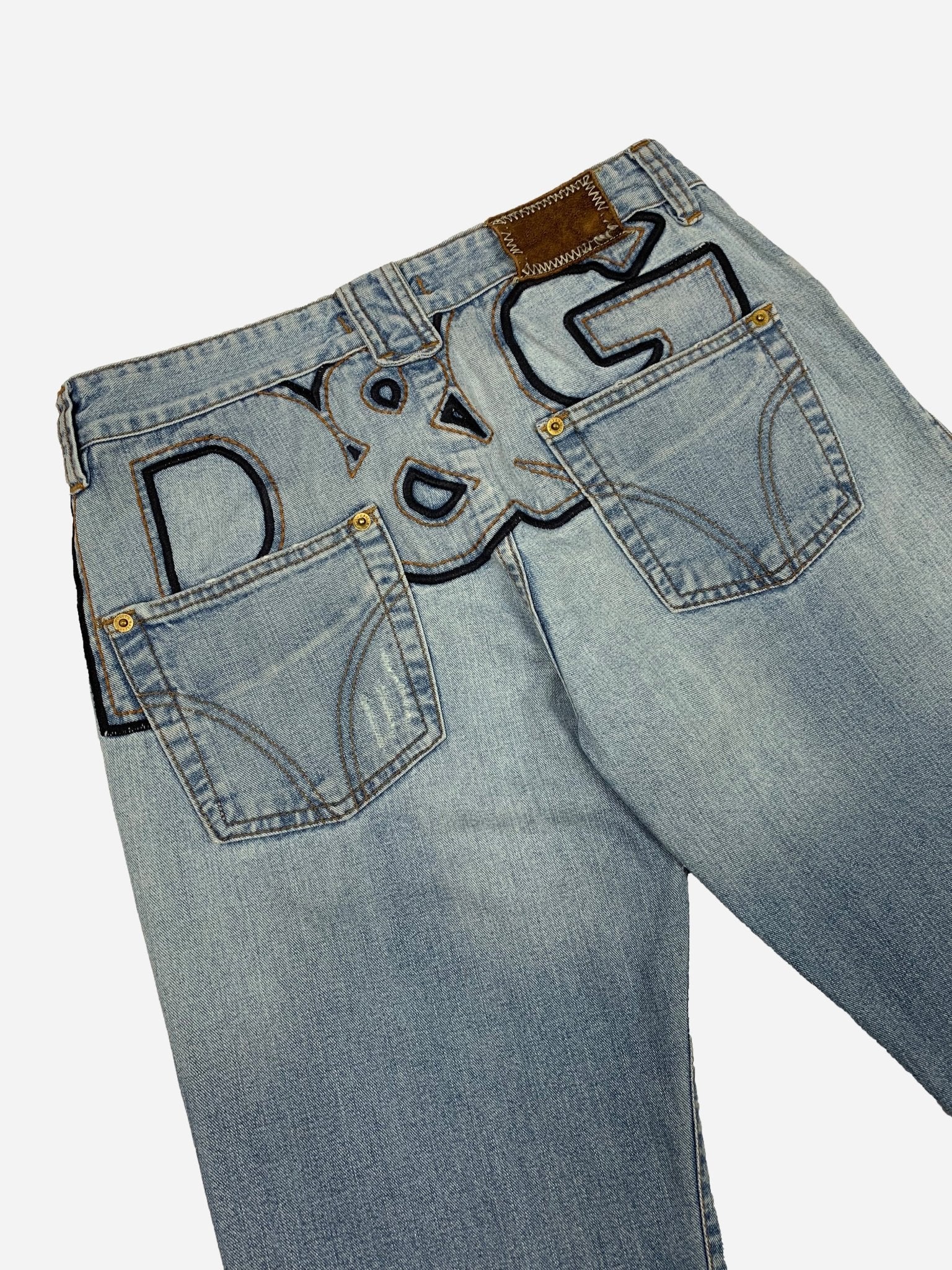 DOLCE & GABBANA 'D&G' EMBROIDERY LIGHT WASH FLARED DENIM. (30 / 32) - SEVENUES.