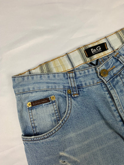 DOLCE & GABBANA 'D&G' EMBROIDERY LIGHT WASH FLARED DENIM. (30 / 32) - SEVENUES.