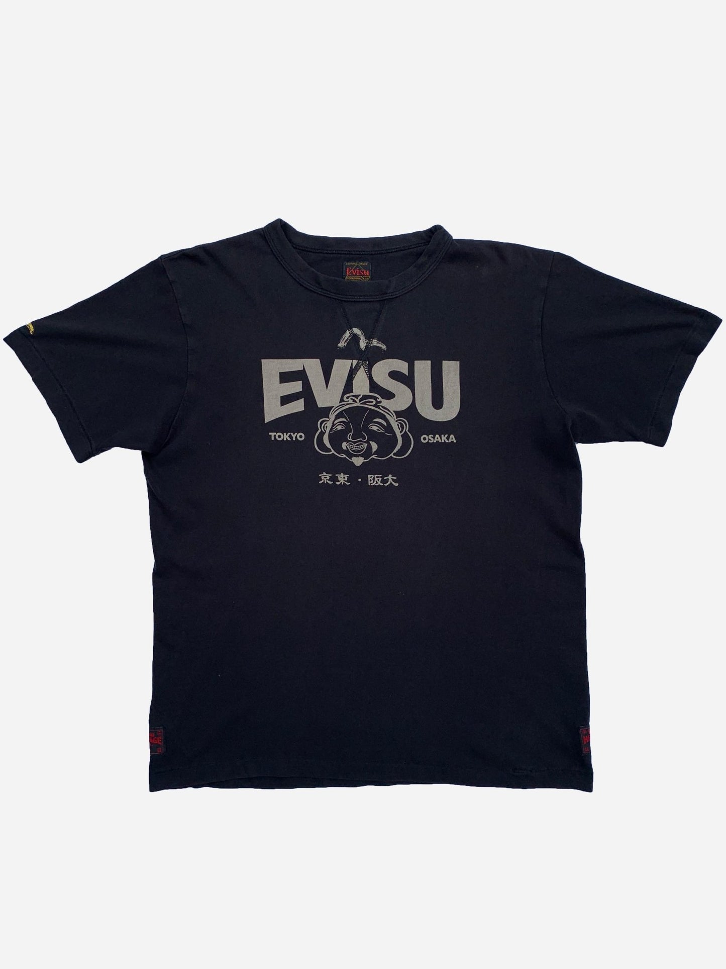 EVISU HERITAGE SINGLE STITCH LOGO T - SHIRT. (L) - SEVENUES.