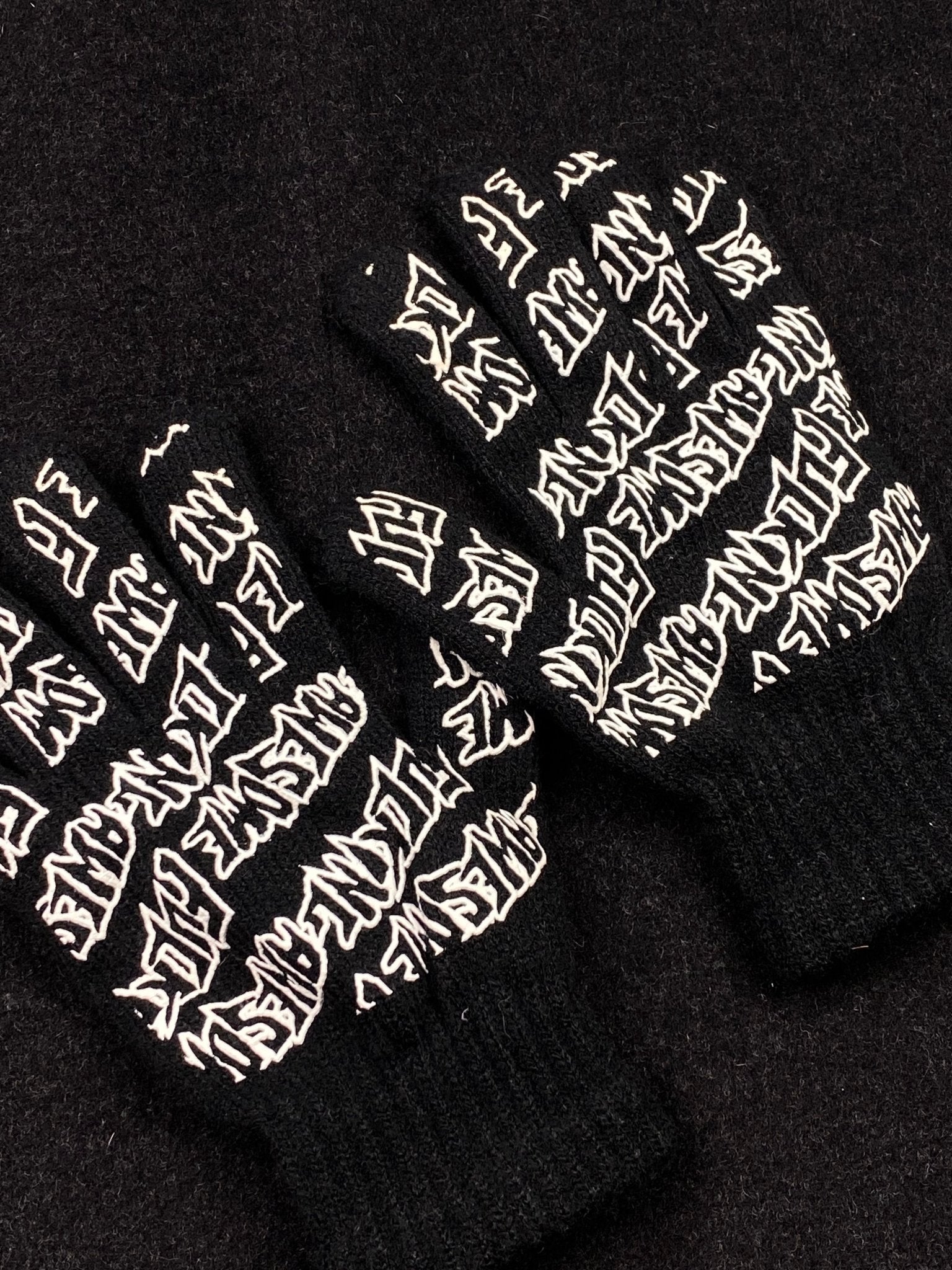 FUCKING AWESOME REFLECTIVE STAMP LOGO GLOVES. - SEVENUES.