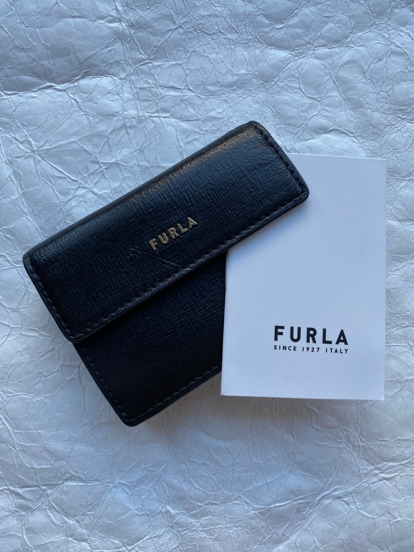 FURLA TRI - FOLD LOGO LEATHER WALLET. - SEVENUES.