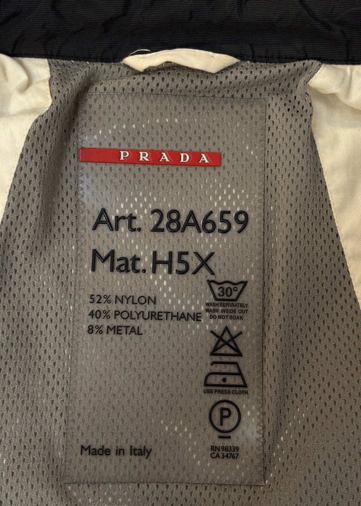F/W 2002 NYLON METAL ZIP-UP JACKET. (42 / S) - SEVENUES.