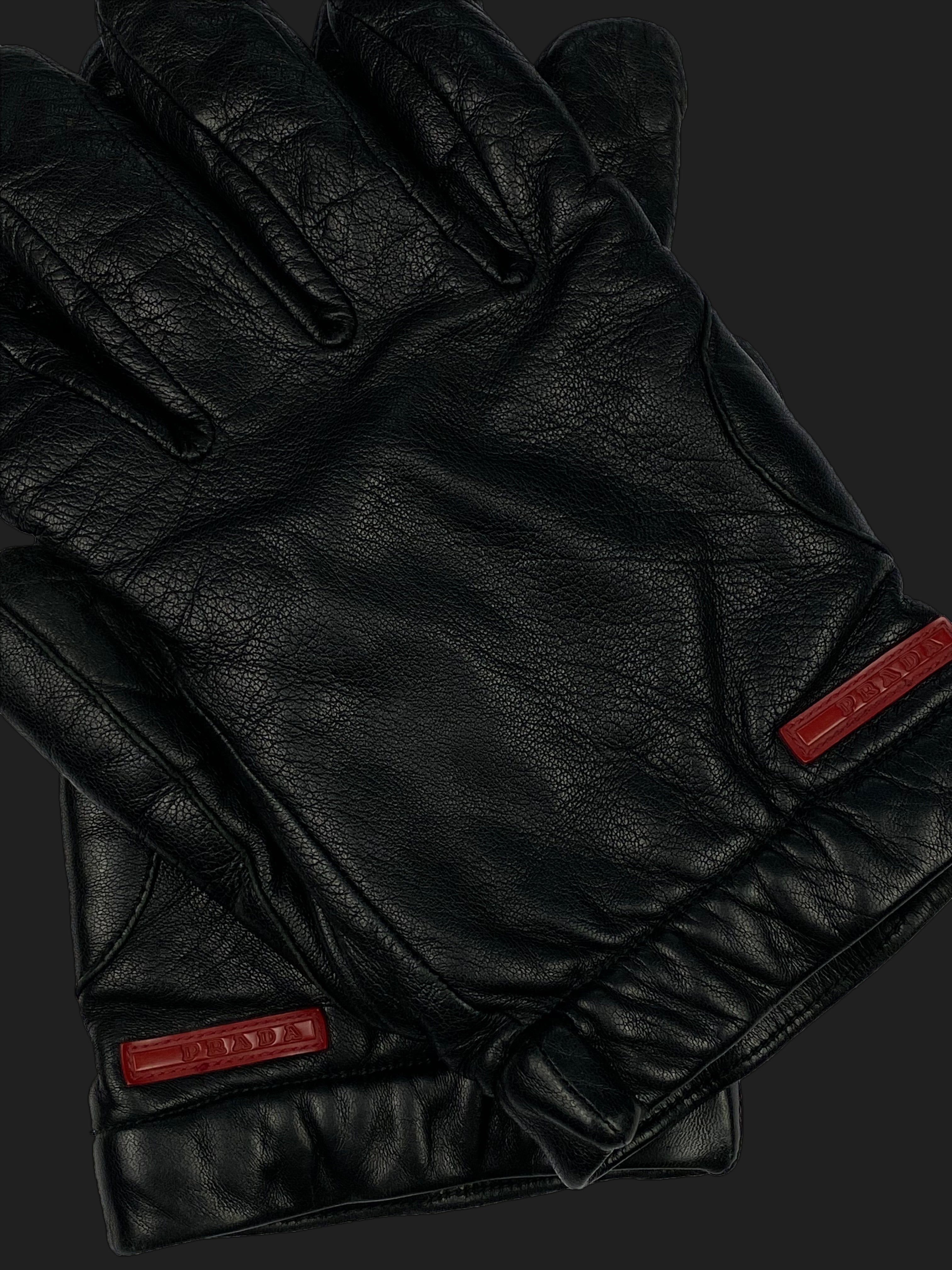 PRADA LINEA ROSSA F W 2001 LEATHER GLOVES. SEVENUES