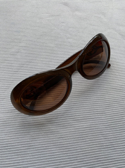 GUCCI 1990's 'GG' OVAL SUNGLASSES. - SEVENUES.