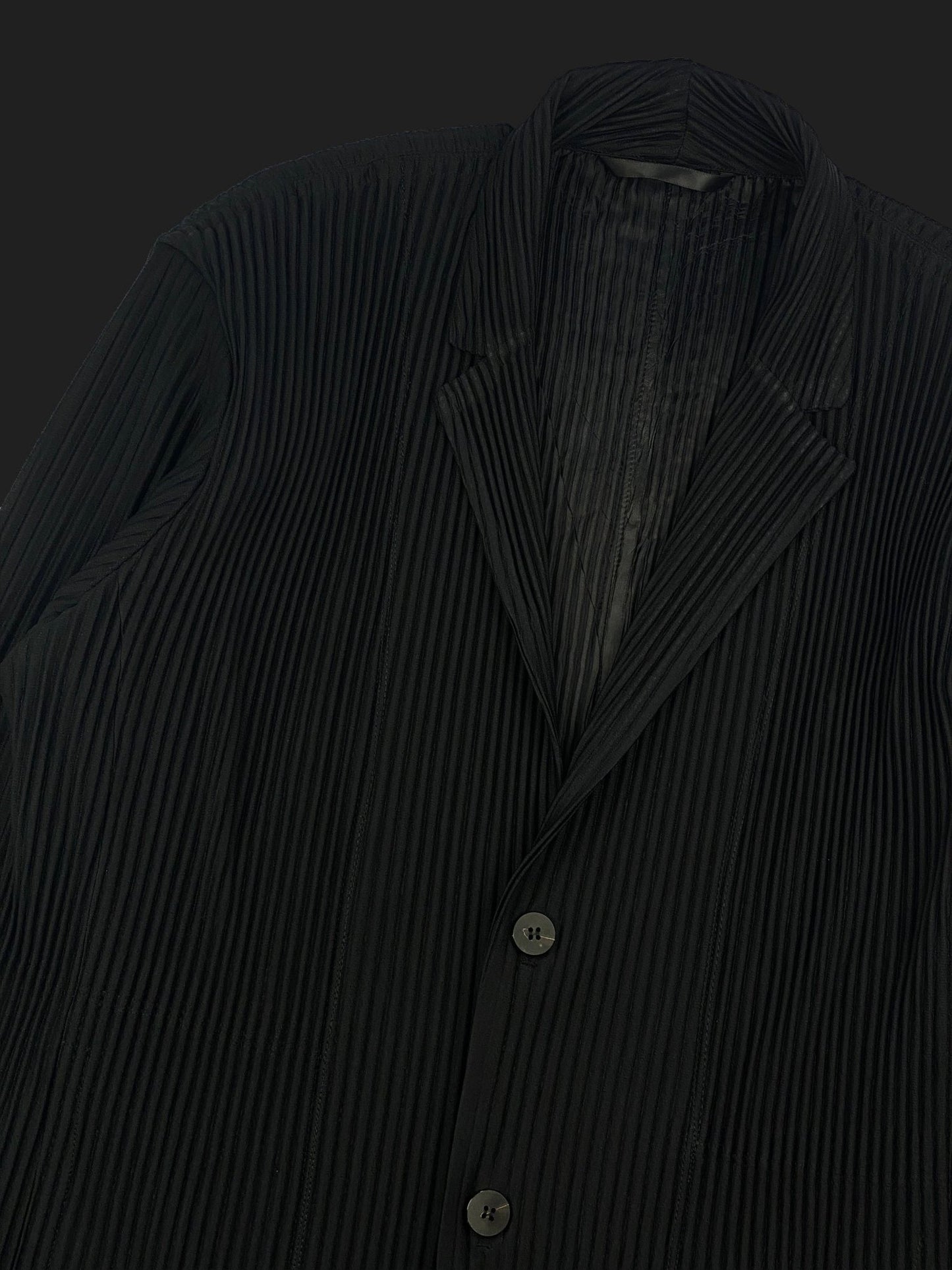 ISSEY MIYAKE HOMME PLISSÉ TAILORED PLEATS JACKET. (3 / L) - SEVENUES.