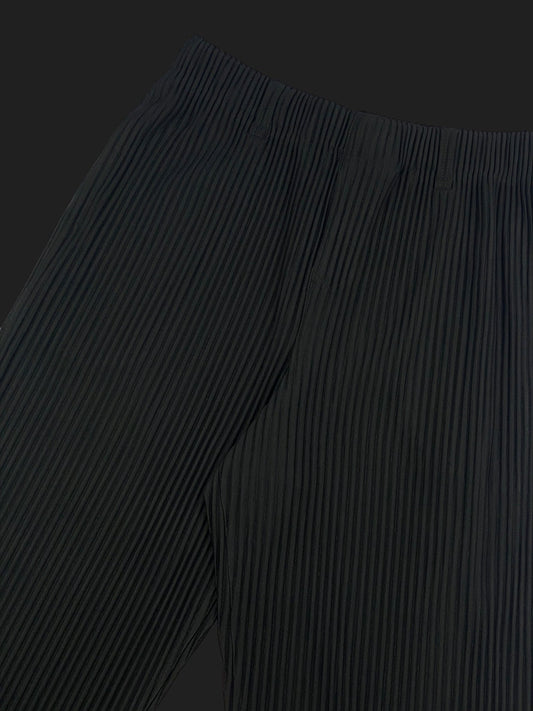 ISSEY MIYAKE HOMME PLISSÉ TAILORED PLEATS PANTS. (3 / L) - SEVENUES.