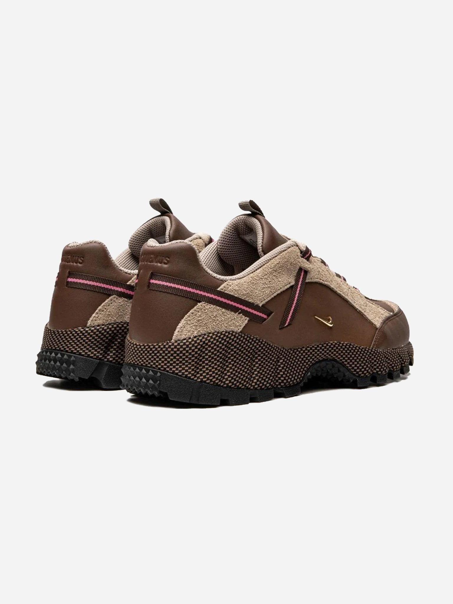 JACQUEMUS X NIKE AIR HUMARA LX ALE BROWN. (45 1/2) - SEVENUES.