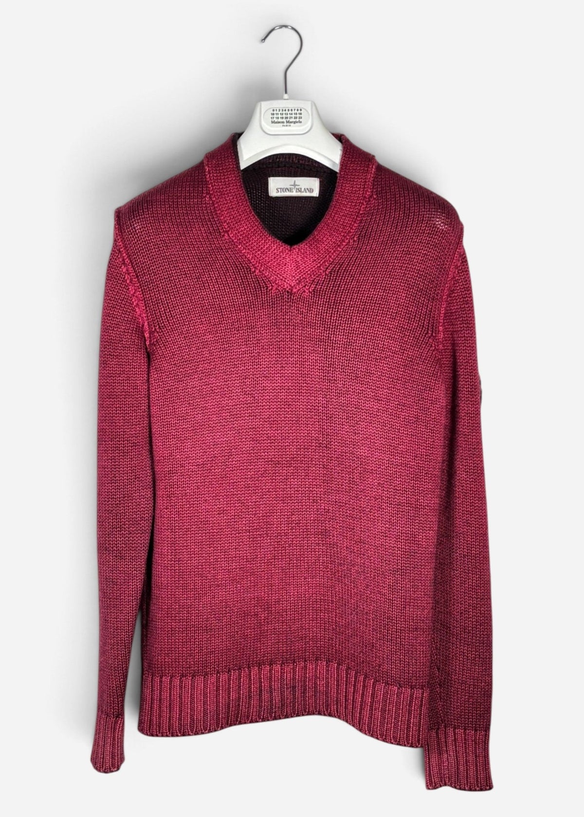LOGO-PATCH V-NECK WOOL KNIT. (S) - SEVENUES.