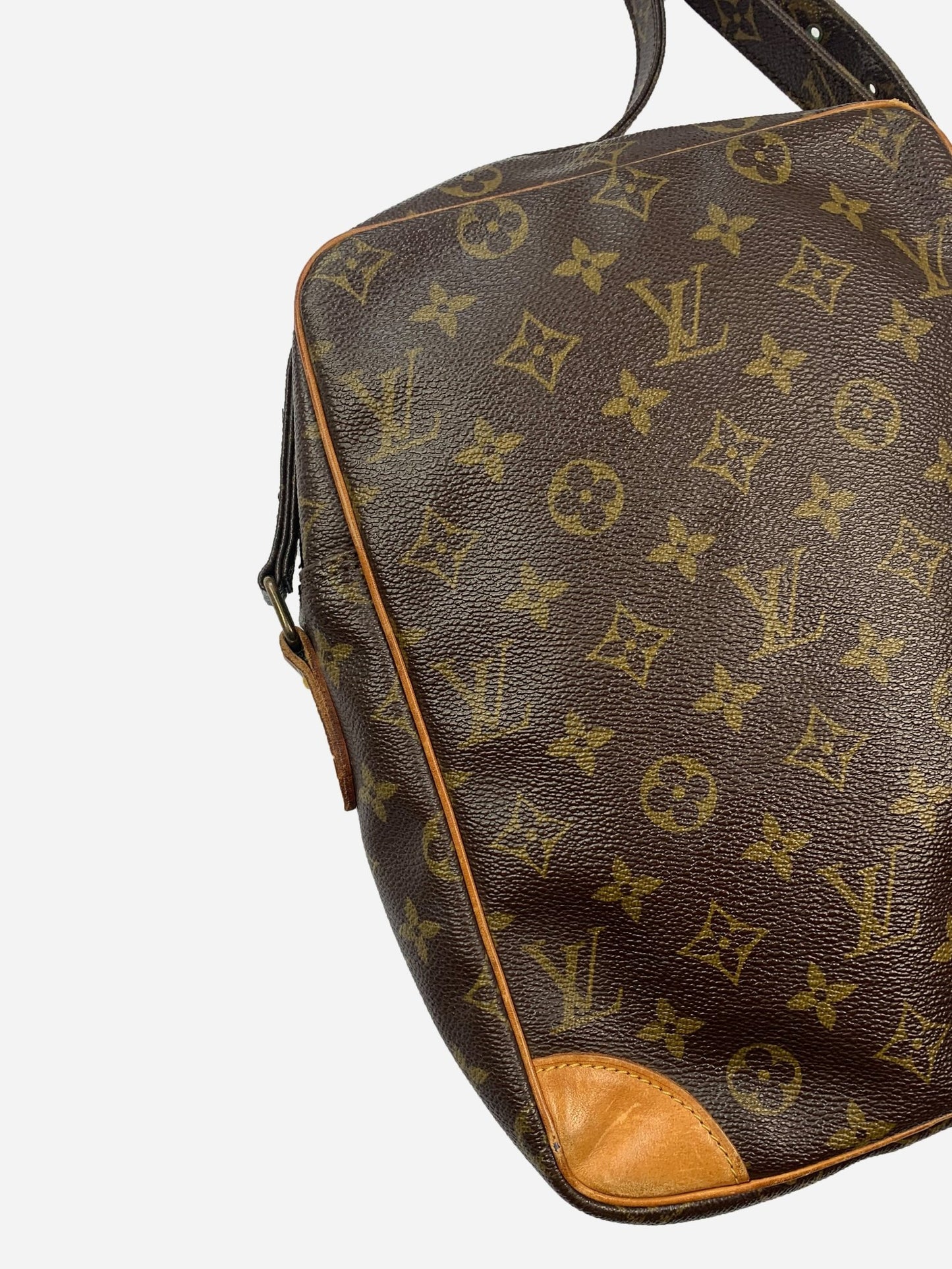 LOUIS VUITTON DANUBE MM SHOULDER BAG. - SEVENUES.