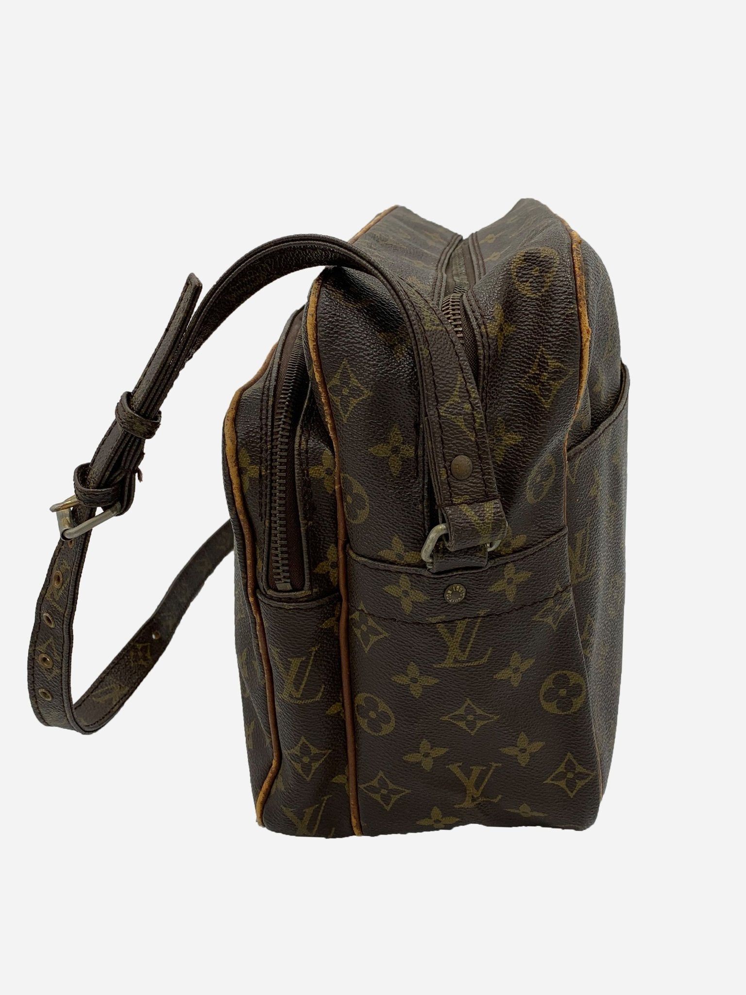 LOUIS VUITTON NILE MONOGRAM CANVAS MESSENGER BAG. - SEVENUES.