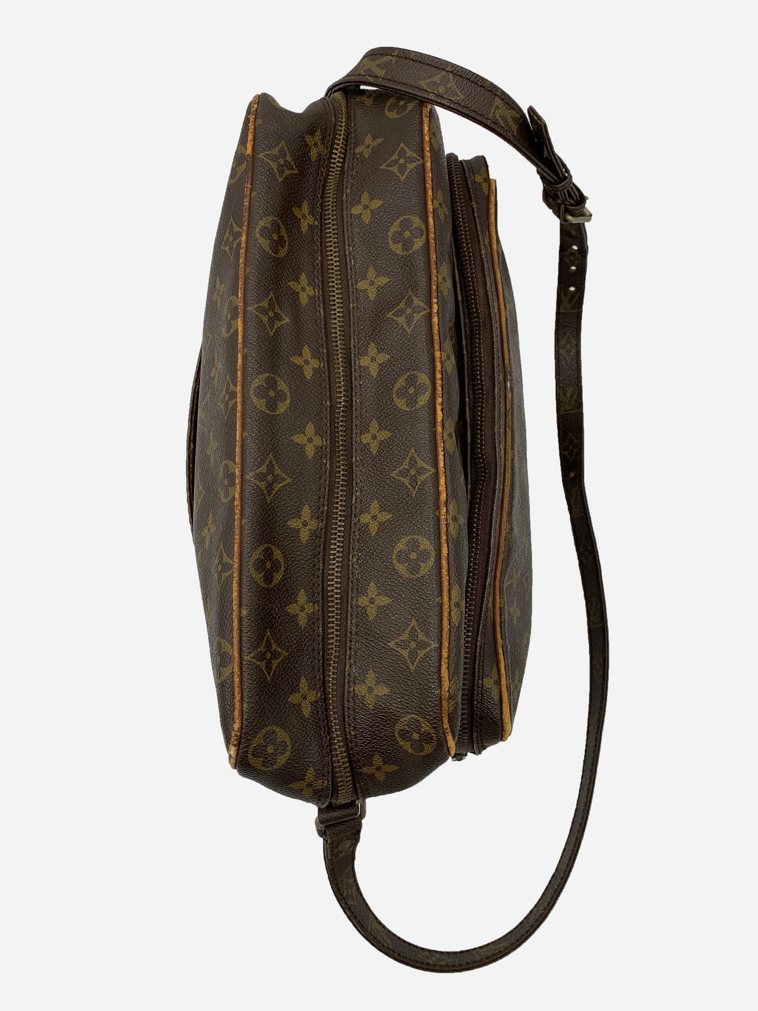 LOUIS VUITTON NILE MONOGRAM CANVAS MESSENGER BAG. - SEVENUES.