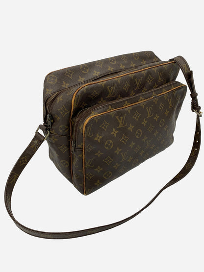 LOUIS VUITTON NILE MONOGRAM CANVAS MESSENGER BAG. - SEVENUES.