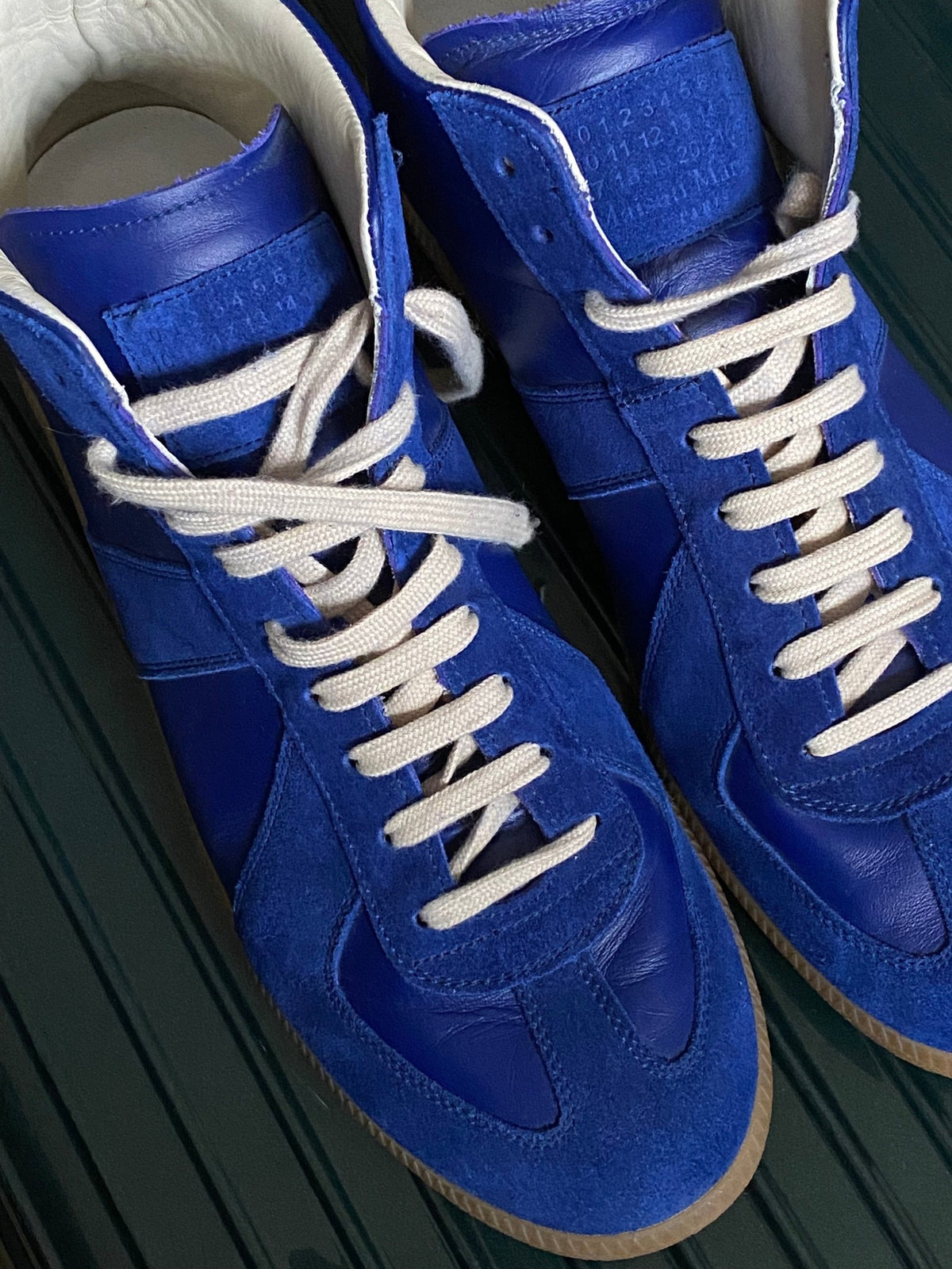 MAISON MARGIELA REPLICA GAT HIGH LEATHER SNEAKERS. (46) - SEVENUES.