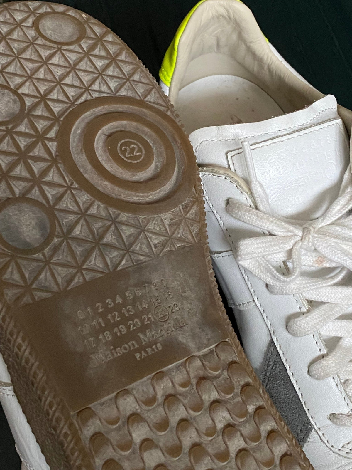 MAISON MARGIELA REPLICA GAT LEATHER SNEAKERS. (40) - SEVENUES.