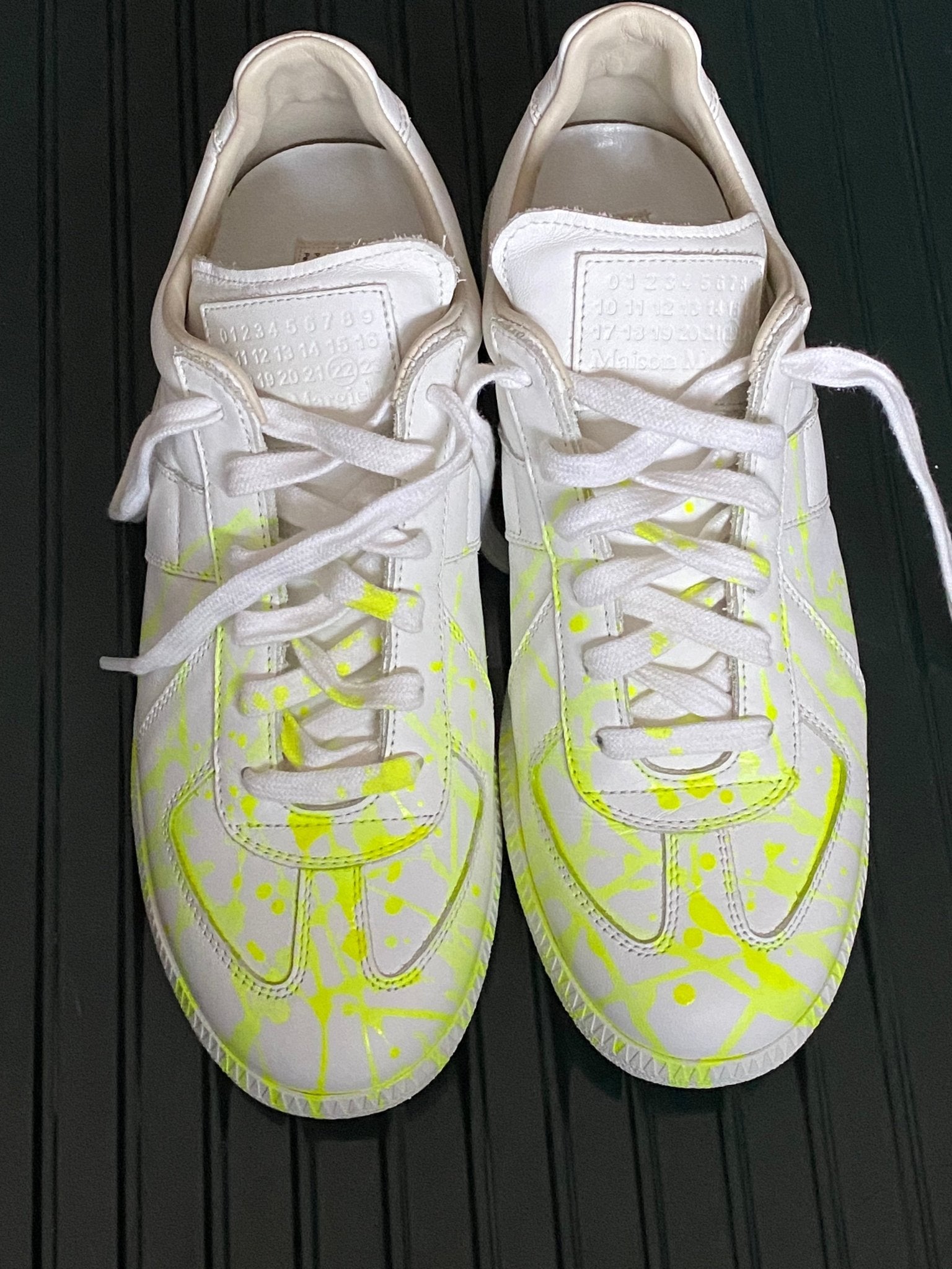 MAISON MARGIELA REPLICA GAT SPLATTER SNEAKERS. (40) - SEVENUES.