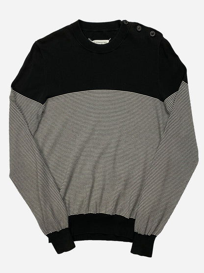 MAISON MARGIELA SHOULDER VENT STRIPED SWEATSHIRT. (L) - SEVENUES.