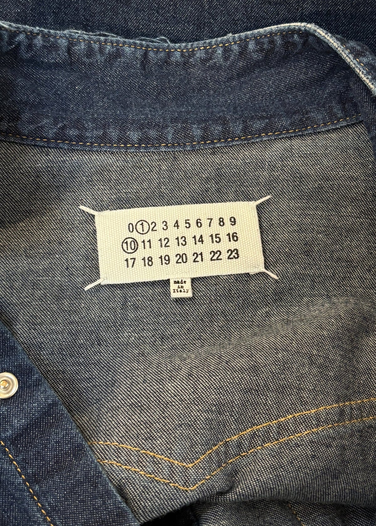 margiela jeanshemd (42) - SEVENUES.