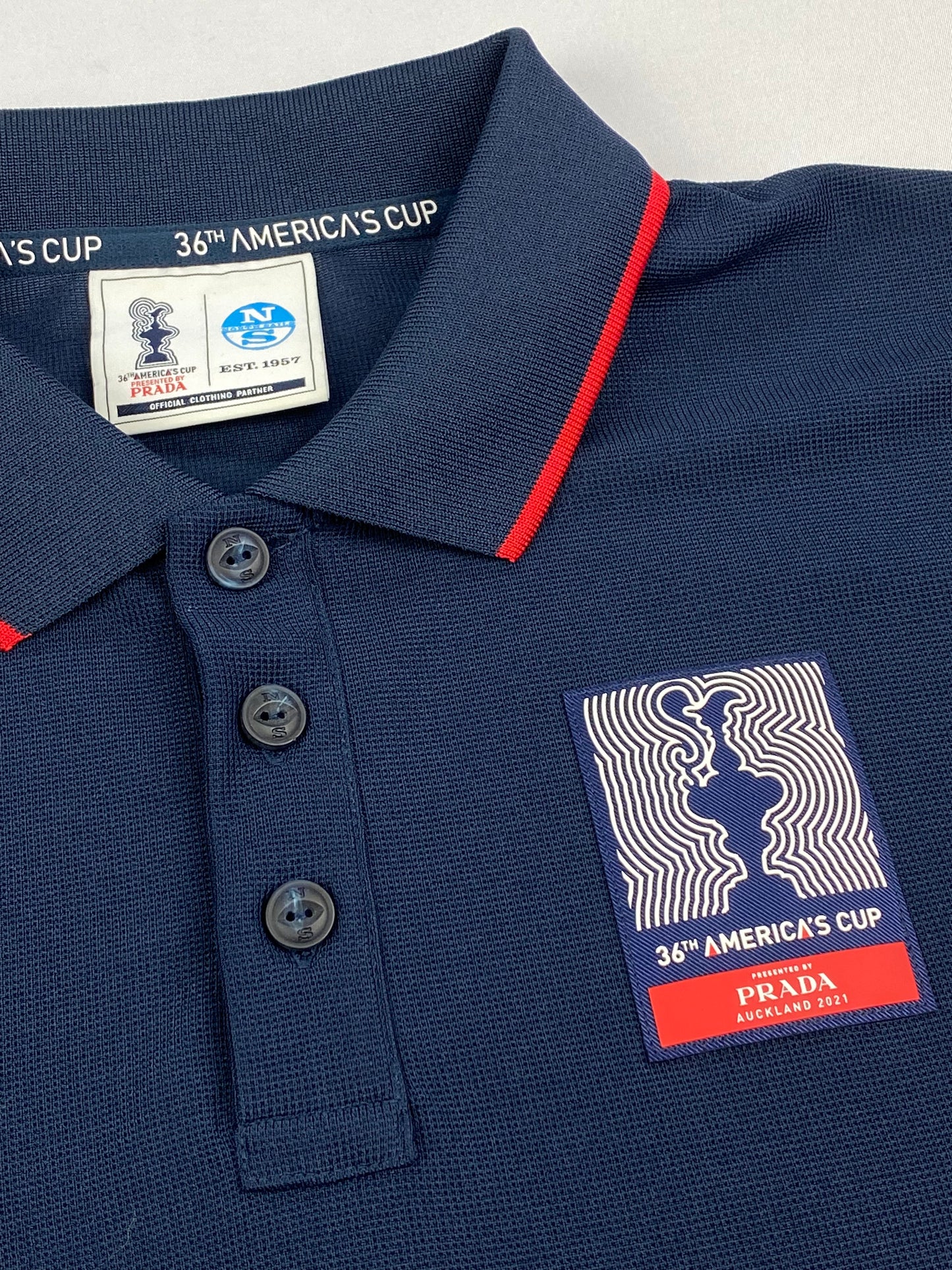 PRADA X NORTH SAILS 'AMERICA'S CUP' PIQUÉ POLO. (M)