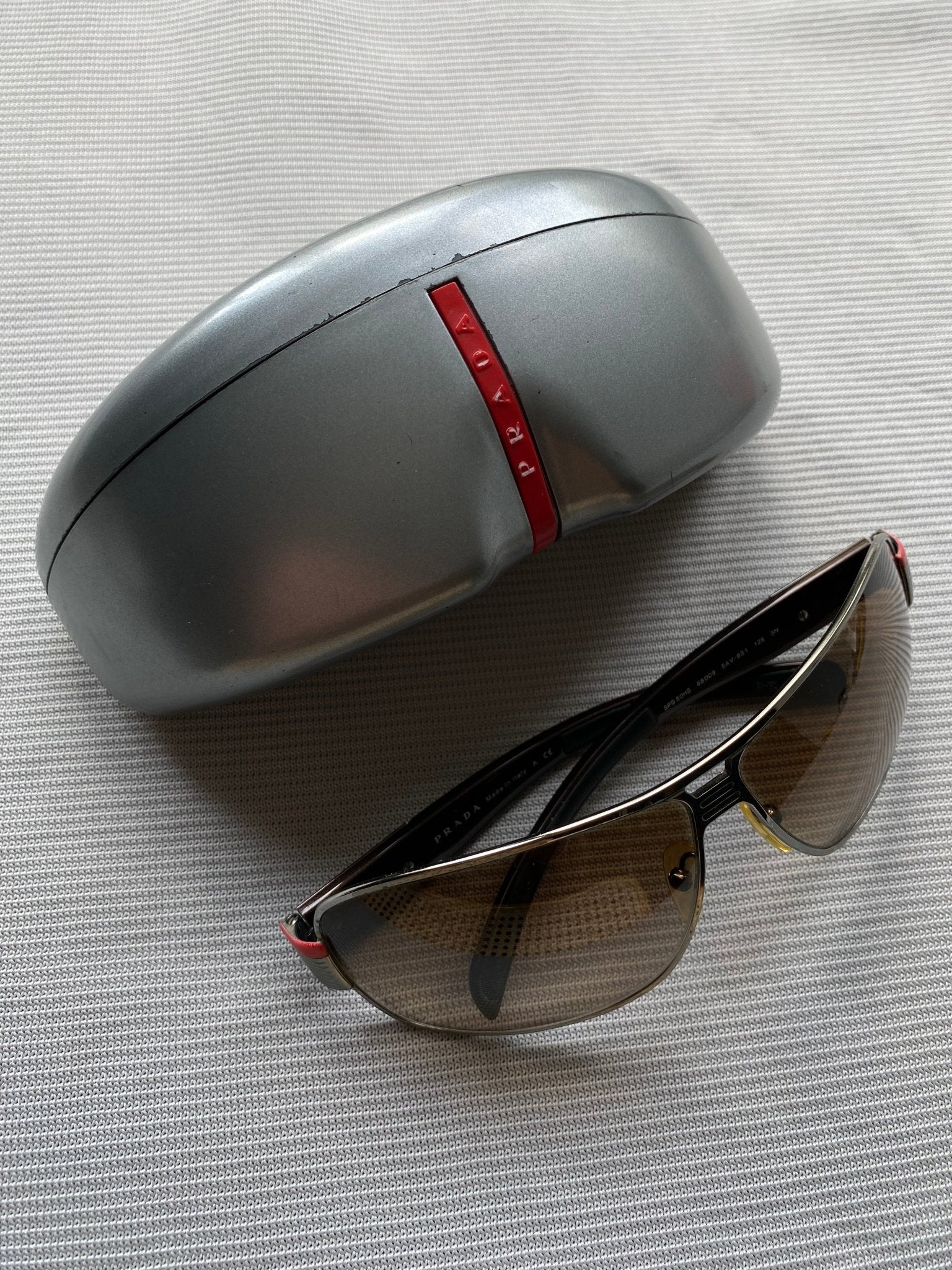 PRADA LINEA ROSSA 2000's RACING SUNGLASSES. - SEVENUES.