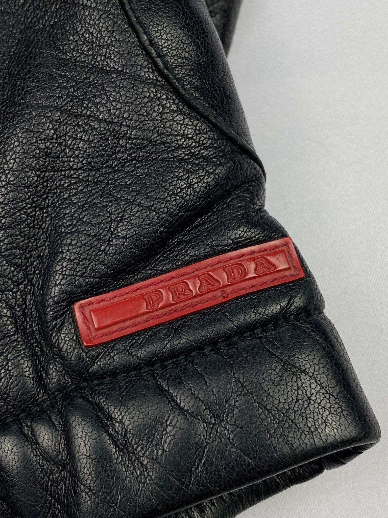 PRADA LINEA ROSSA F/W 2001 LEATHER GLOVES. - SEVENUES.