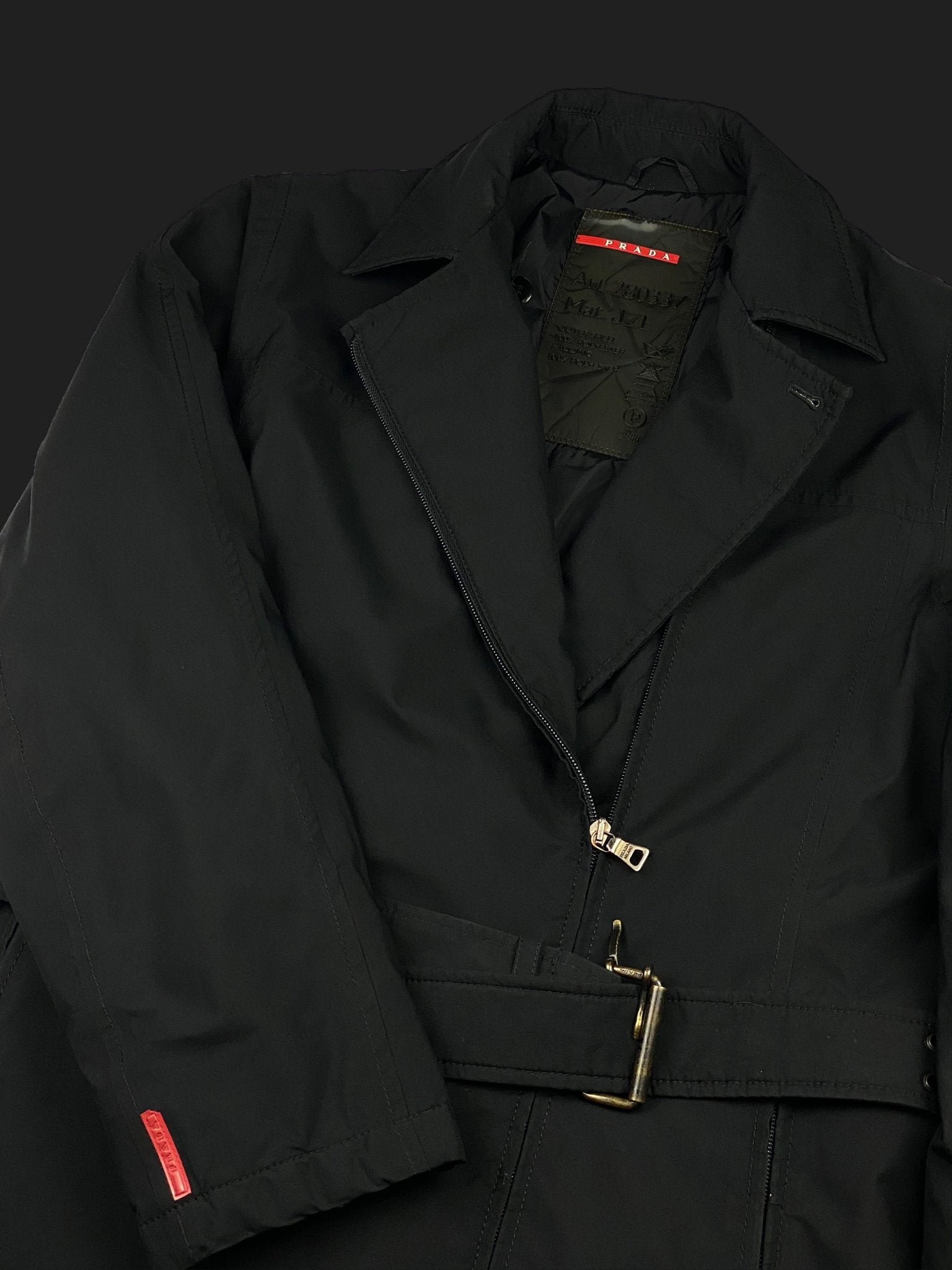 PRADA LINEA ROSSA F/W 2002 BELTED GORE - TEX JACKET. (42 / M) - SEVENUES.