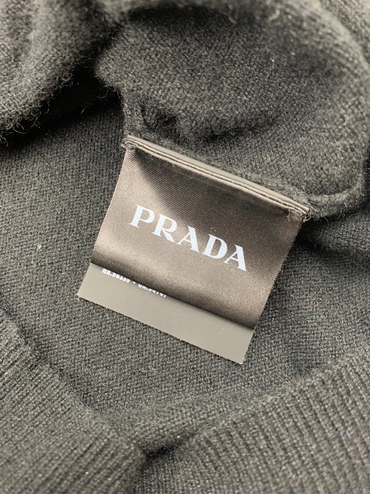 PRADA MILANO 100% CASHMERE KNIT SWEATSHIRT. (50 / M) - SEVENUES.