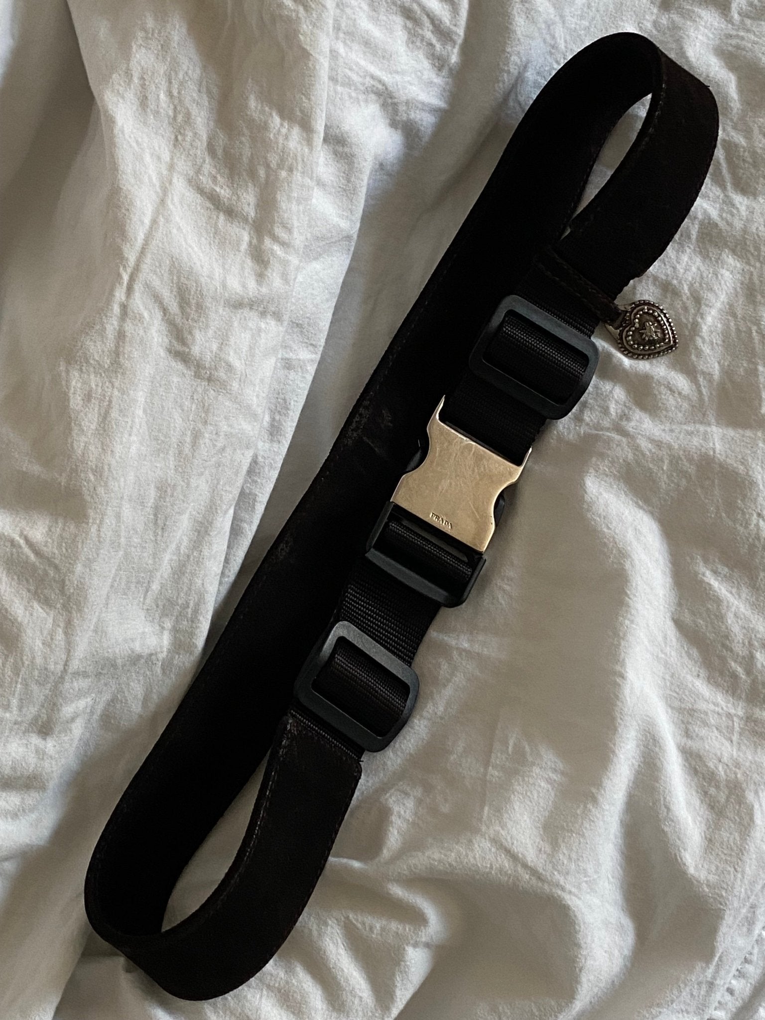 PRADA MILANO 'CHARM' SUEDE LEATHER BELT. - SEVENUES.