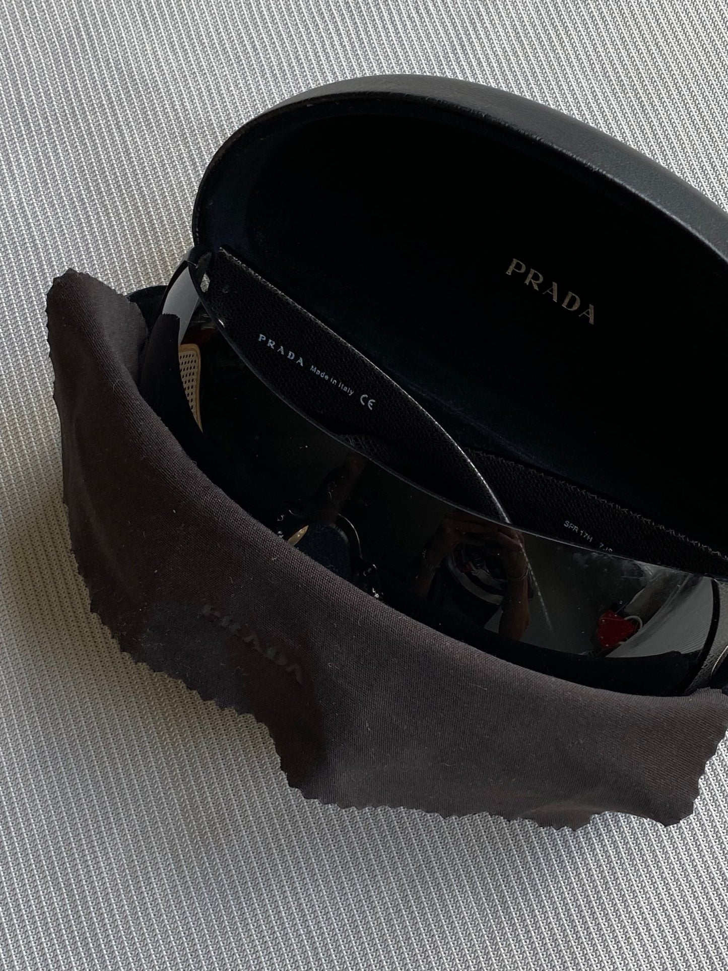 PRADA MILANO 'CREST LOGO' SHIELD SUNGLASSES. - SEVENUES.