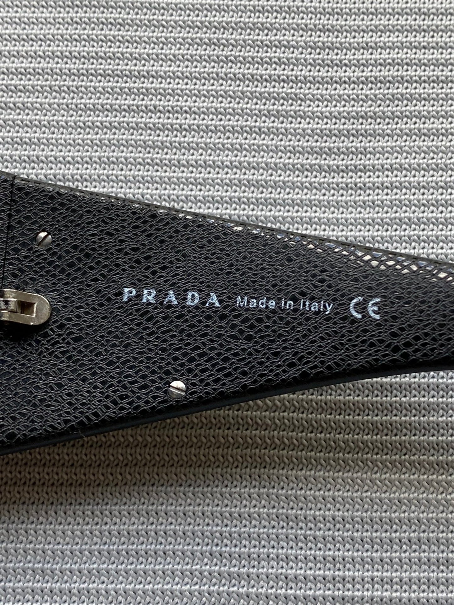 PRADA MILANO 'CREST LOGO' SHIELD SUNGLASSES. - SEVENUES.