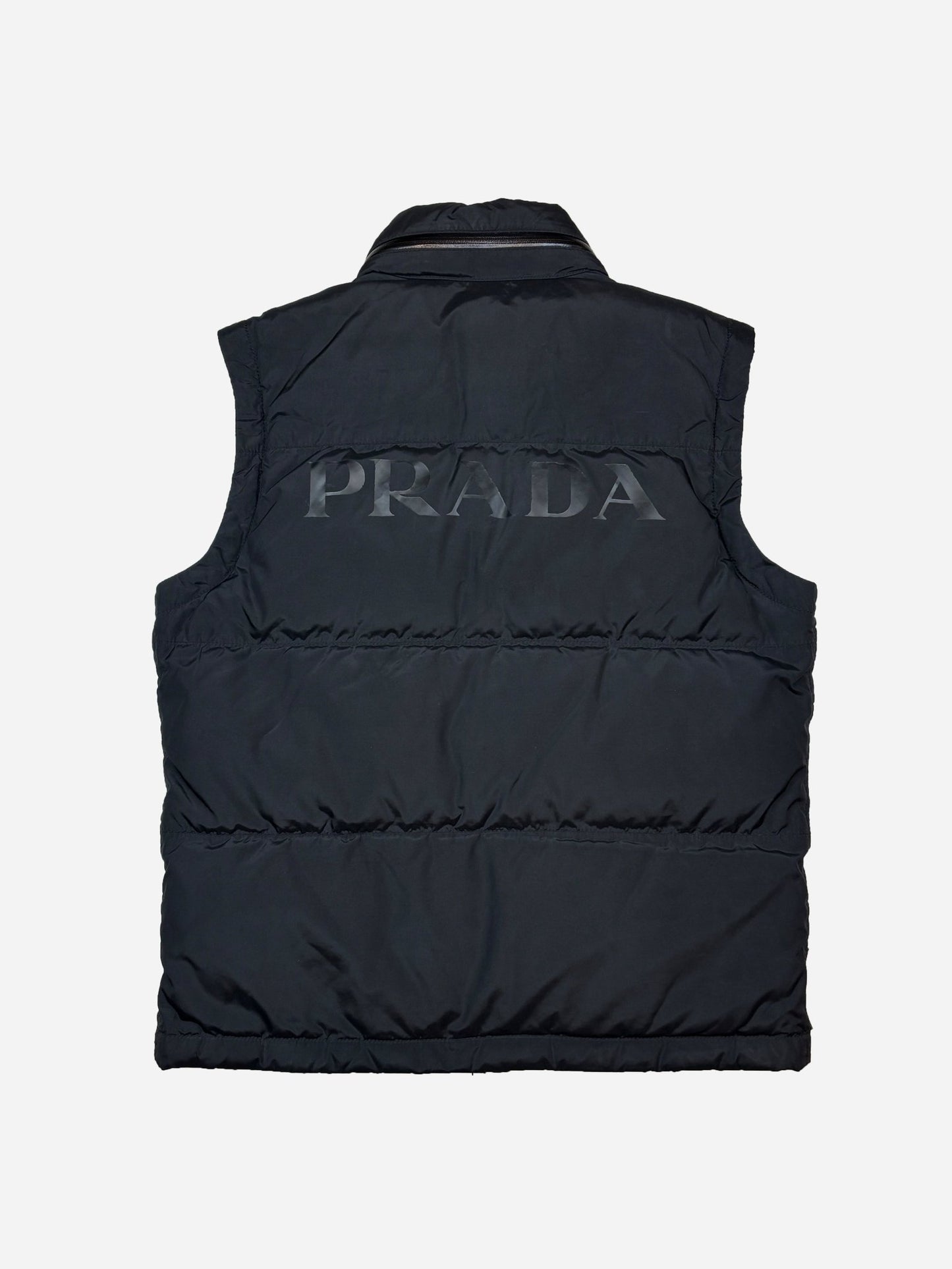 PRADA MILANO F/W 2003 LOGO DOWN VEST. (50 / M) - SEVENUES.