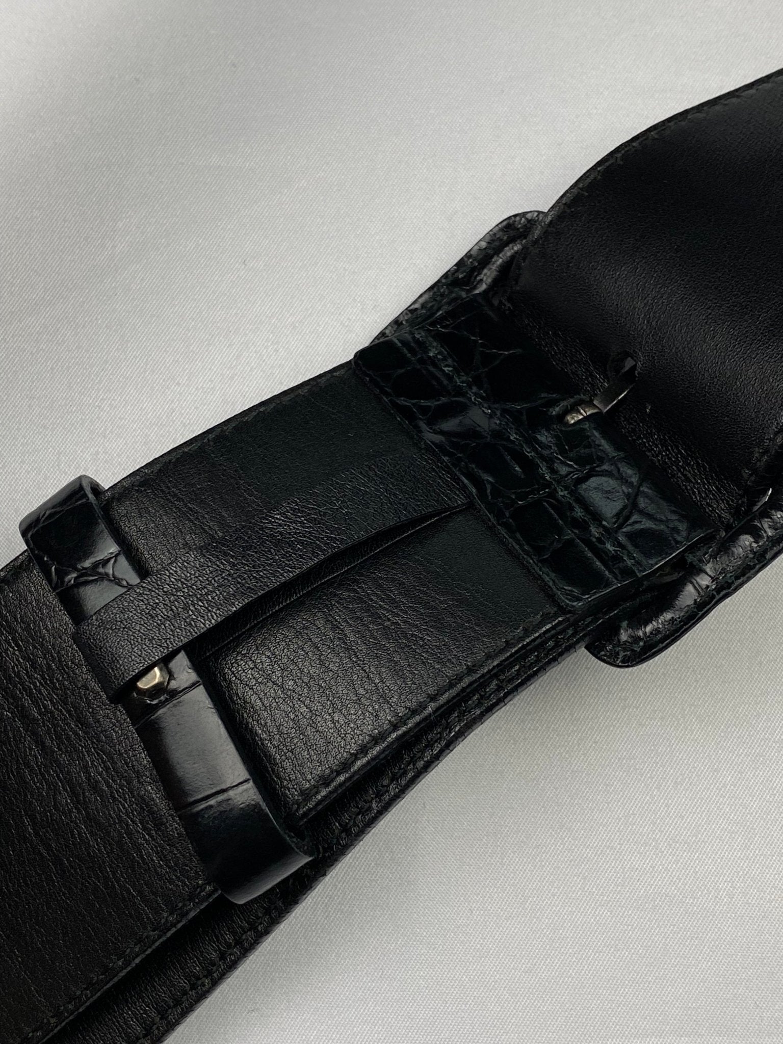 PRADA MILANO F/W 2006 CROCODILE LEATHER BELT. (85 / 34) - SEVENUES.