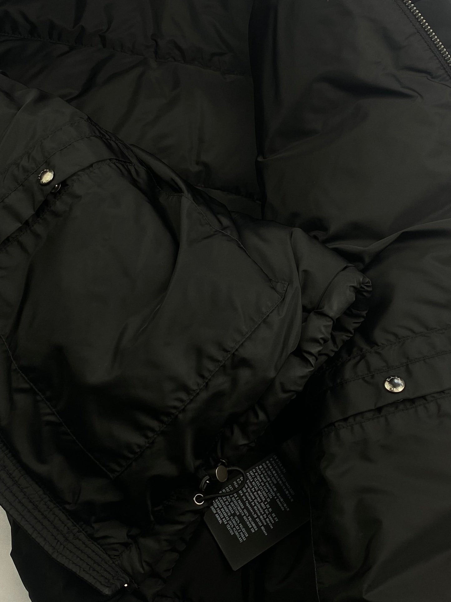 PRADA MILANO F/W 2019 LOGO - PLAQUE DOWN JACKET. (52 / L) - SEVENUES.