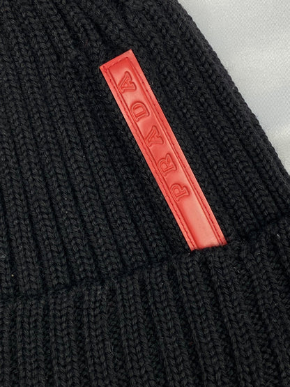 PRADA MILANO LINEA ROSSA F/W 2002 KNITTED WOOL BEANIE. - SEVENUES.