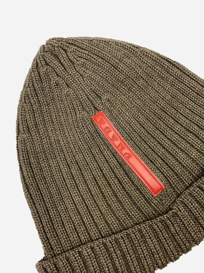 PRADA MILANO LINEA ROSSA RUBBER PATCH BEANIE. - SEVENUES.