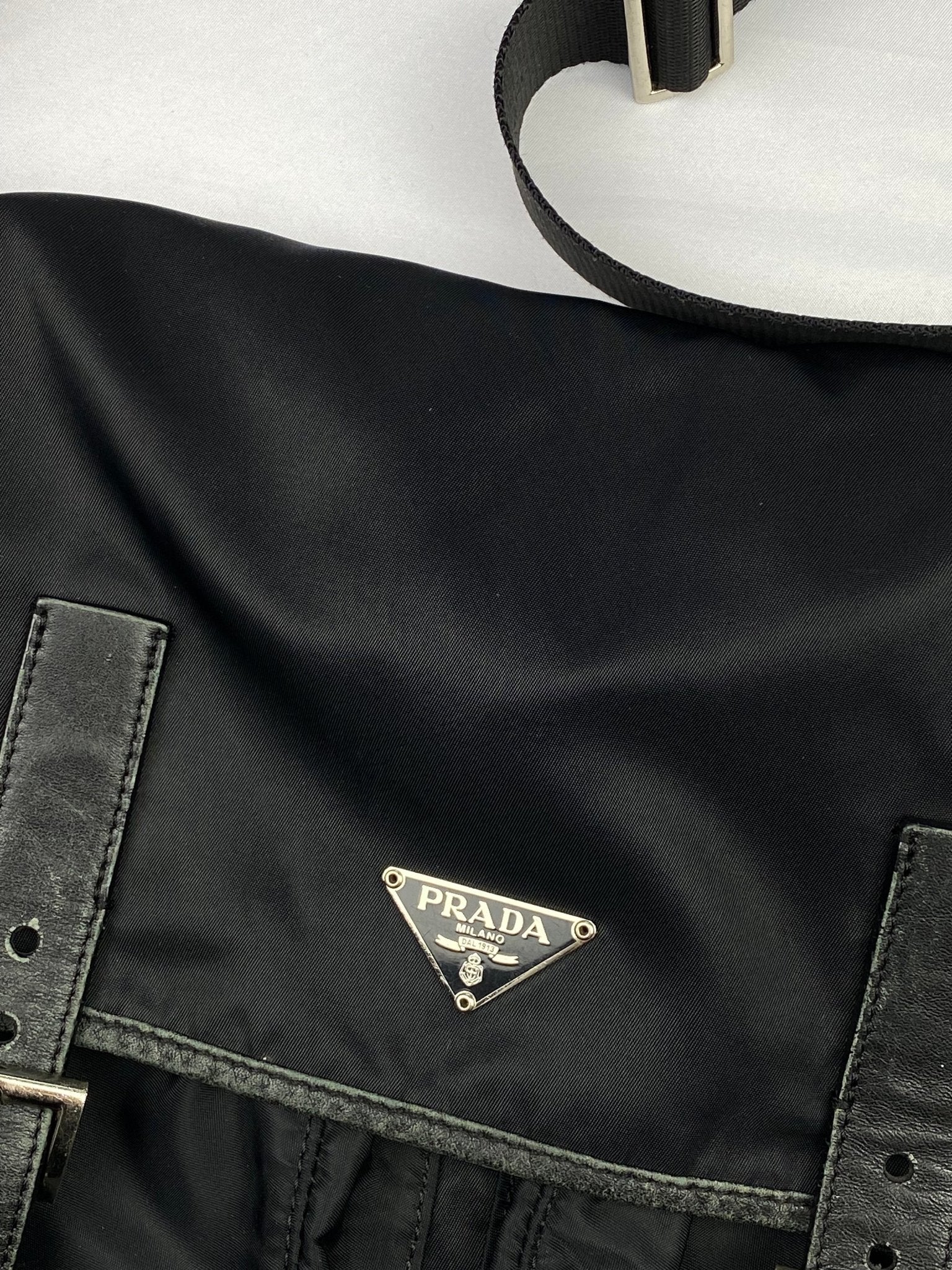 PRADA MILANO NYLON CROSSBODY MESSENGER BAG. - SEVENUES.