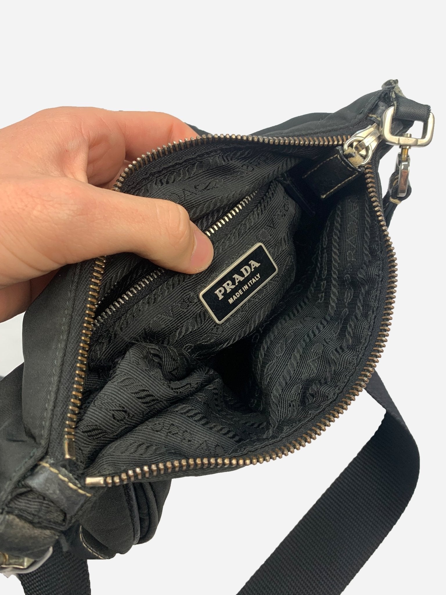 PRADA MILANO NYLON SHOULDER BAG W/ LEATHER DETAILING. - SEVENUES.