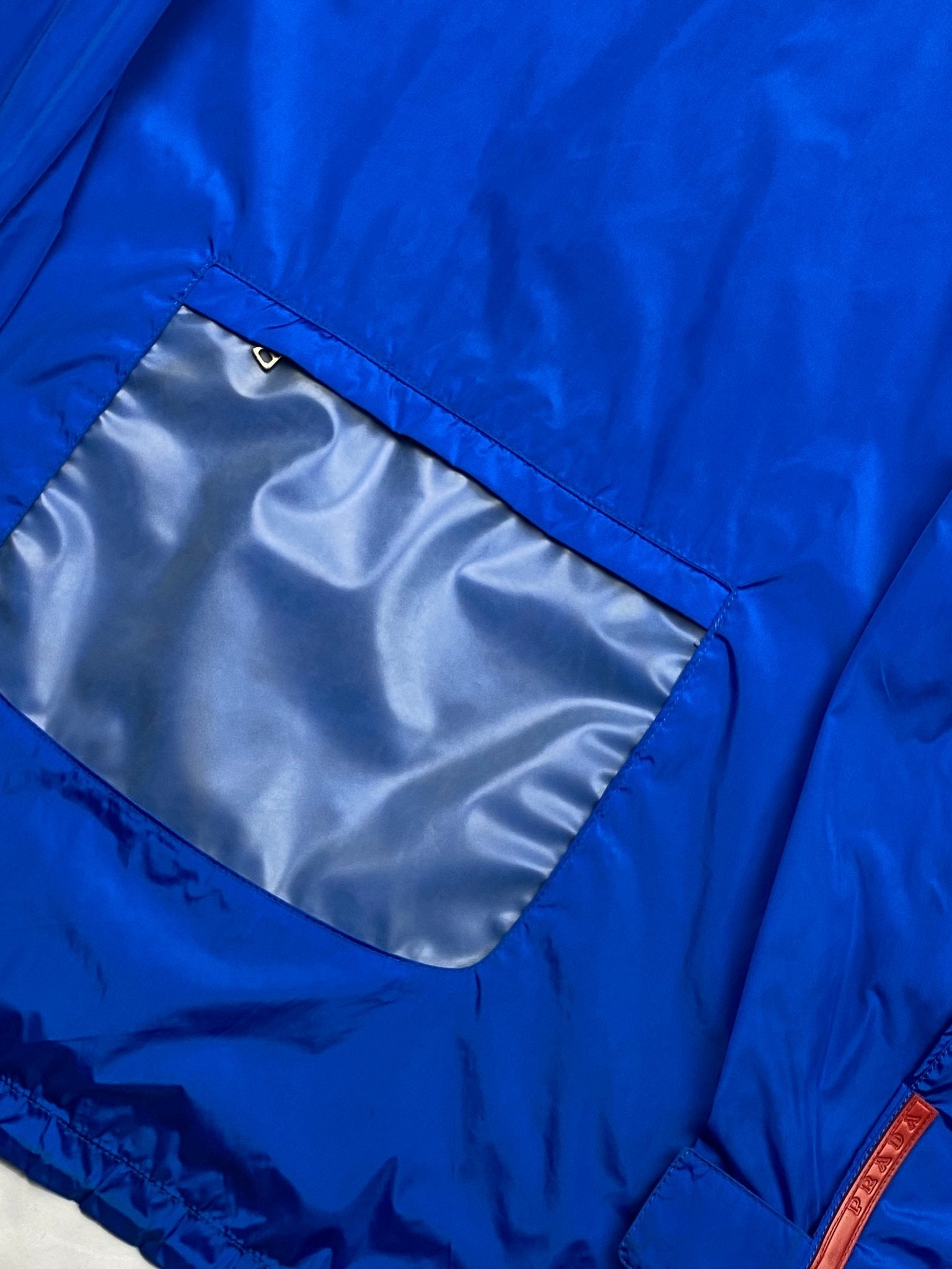 PRADA MILANO S/S 2002 NYLON RAIN JACKET. (50 / M) - SEVENUES.