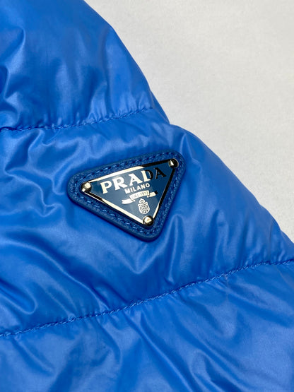 PRADA MILANO F/W 2014 LOGO-PLAQUE DOWN JACKET. (42 / S)