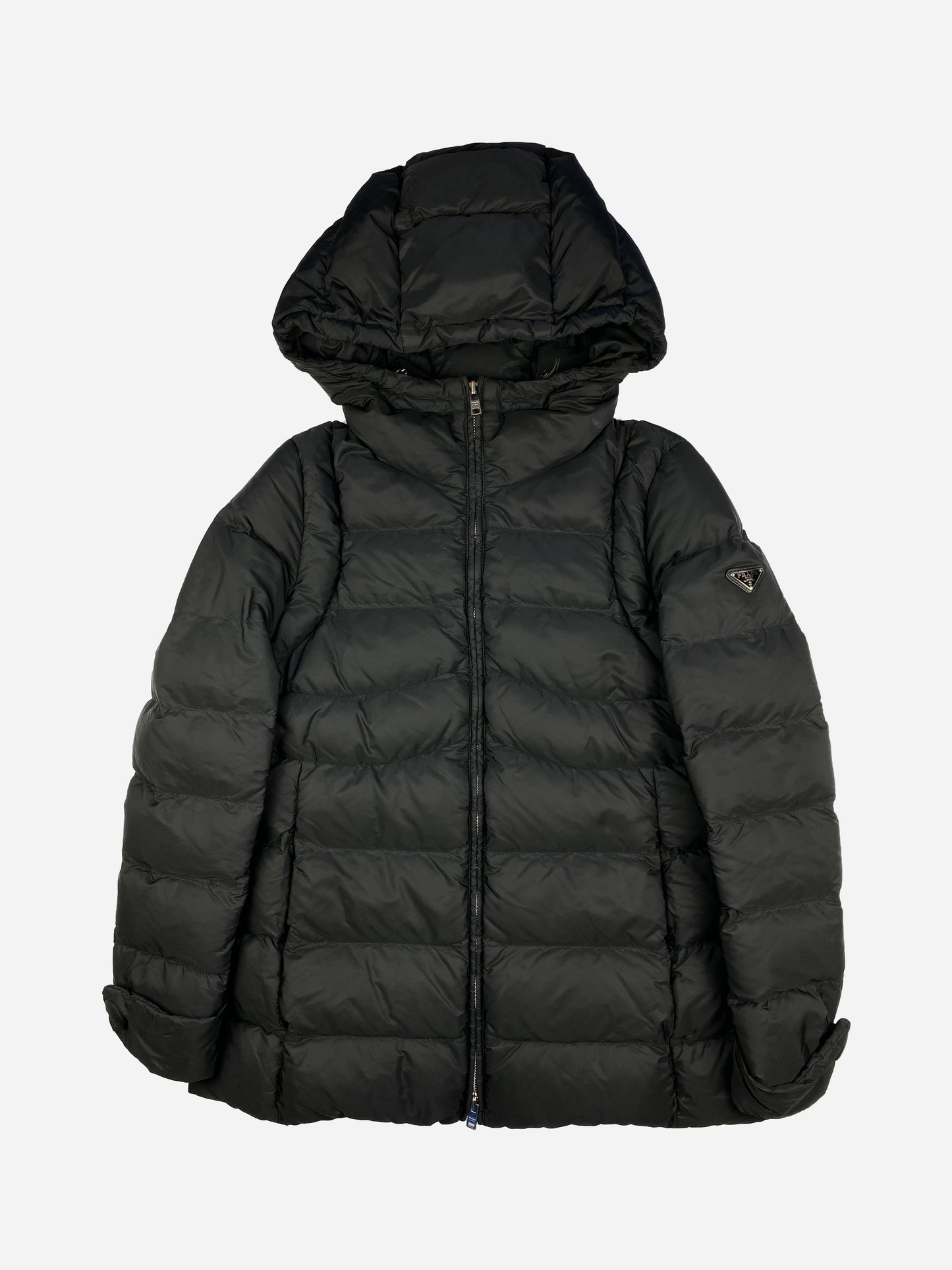 PRADA MILANO F/W 2014 LOGO-PLAQUE DOWN JACKET. (44 / M)