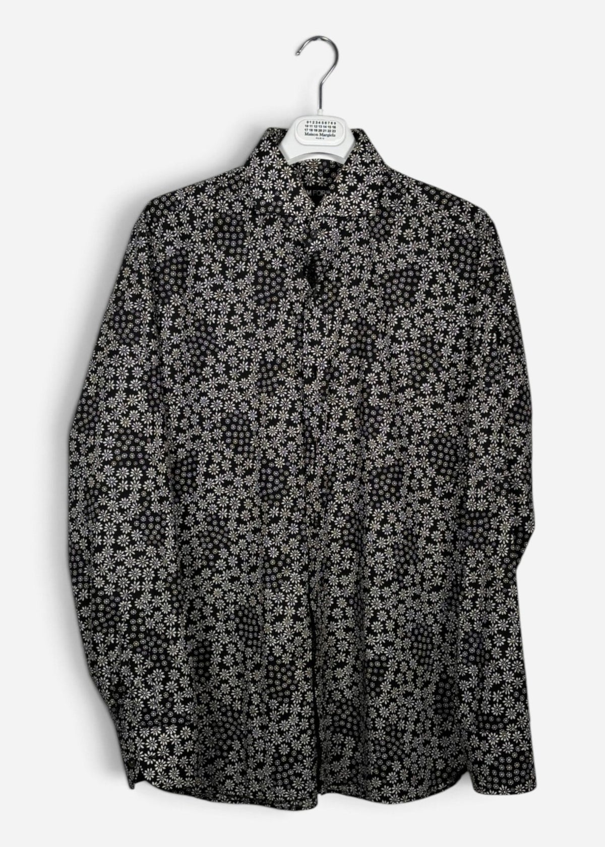 SHIRT. (43) - SEVENUES.