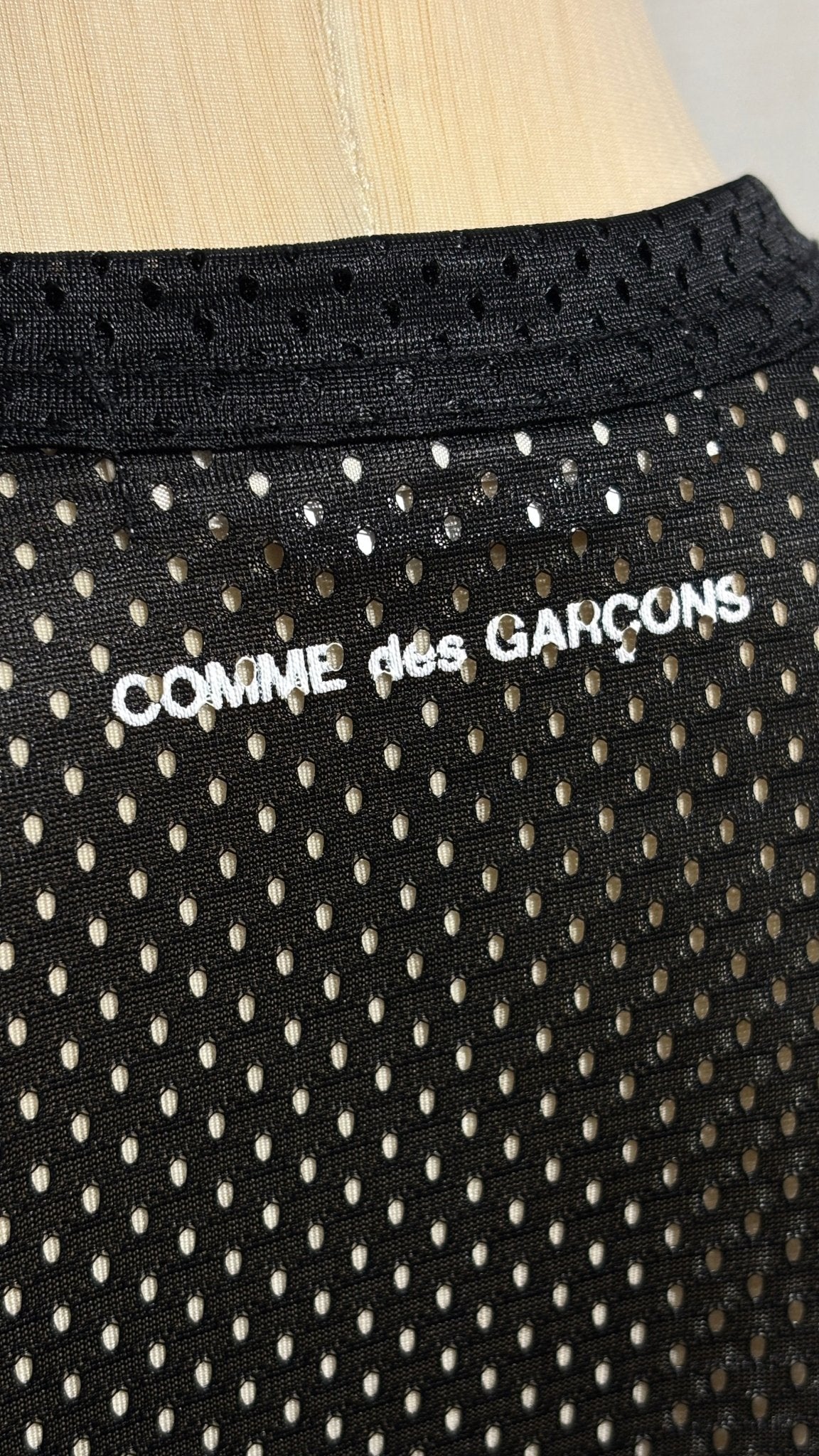 S/S 2024 MESH T-SHIRT. (S) - SEVENUES.