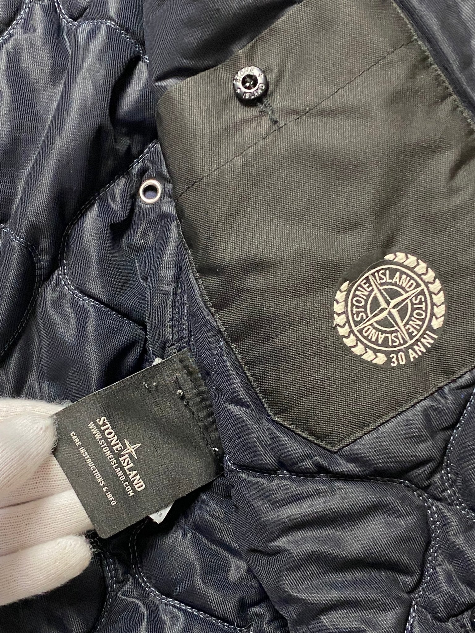 STONE ISLAND MUSSOLA GOMMATA 30 ANNI JACKET. (L) - SEVENUES.