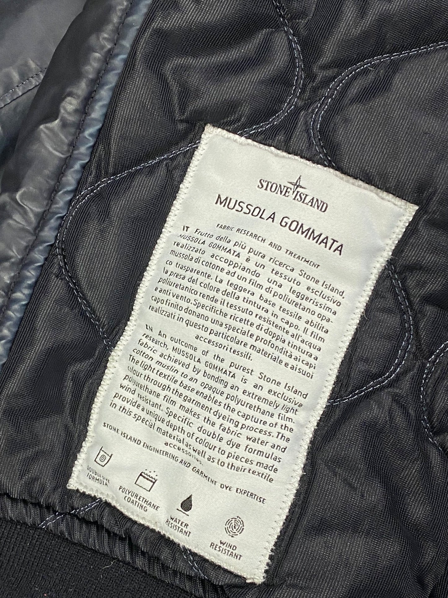 STONE ISLAND MUSSOLA GOMMATA 30 ANNI JACKET. (L) - SEVENUES.