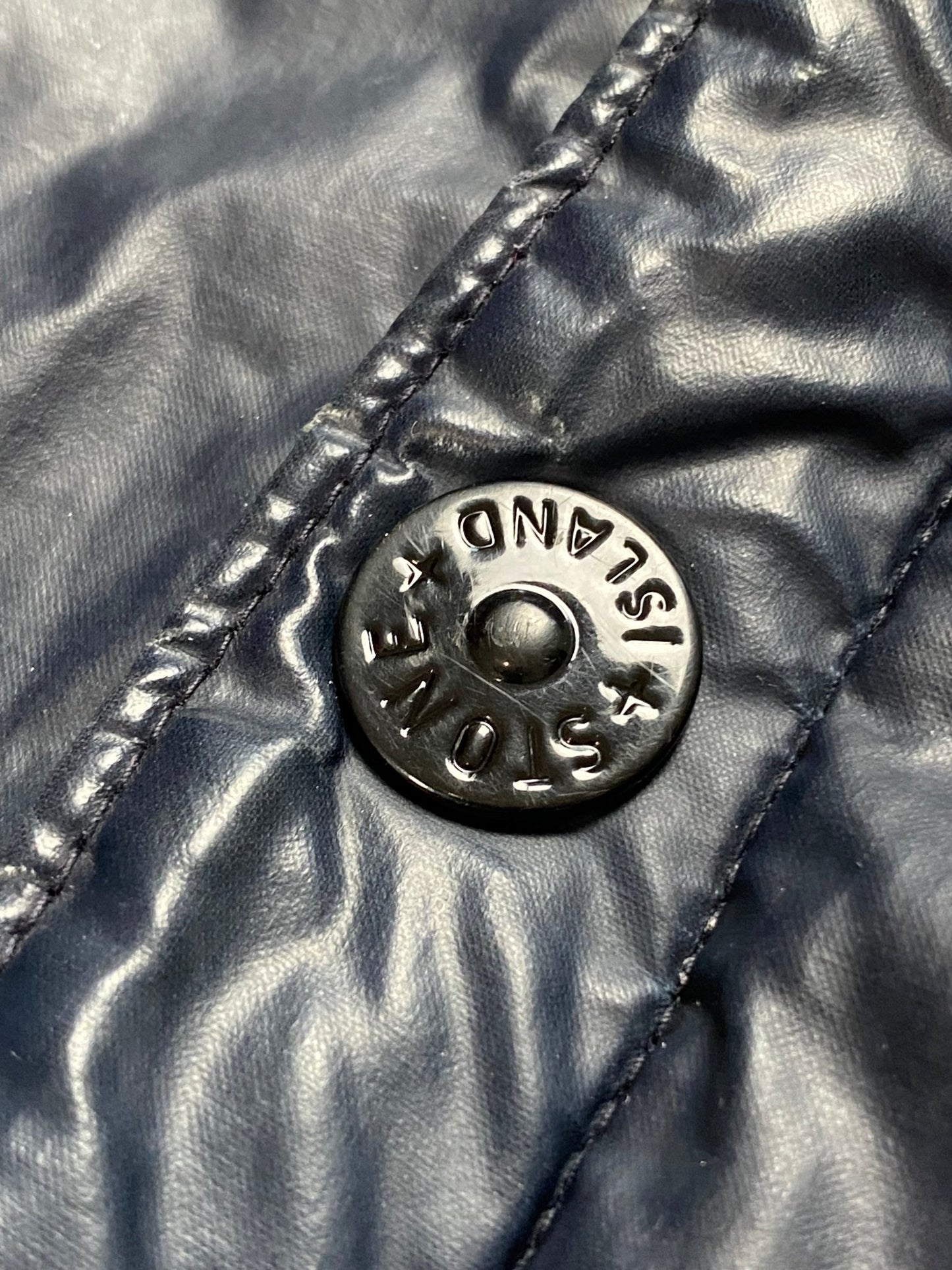 STONE ISLAND MUSSOLA GOMMATA 30 ANNI JACKET. (L) - SEVENUES.