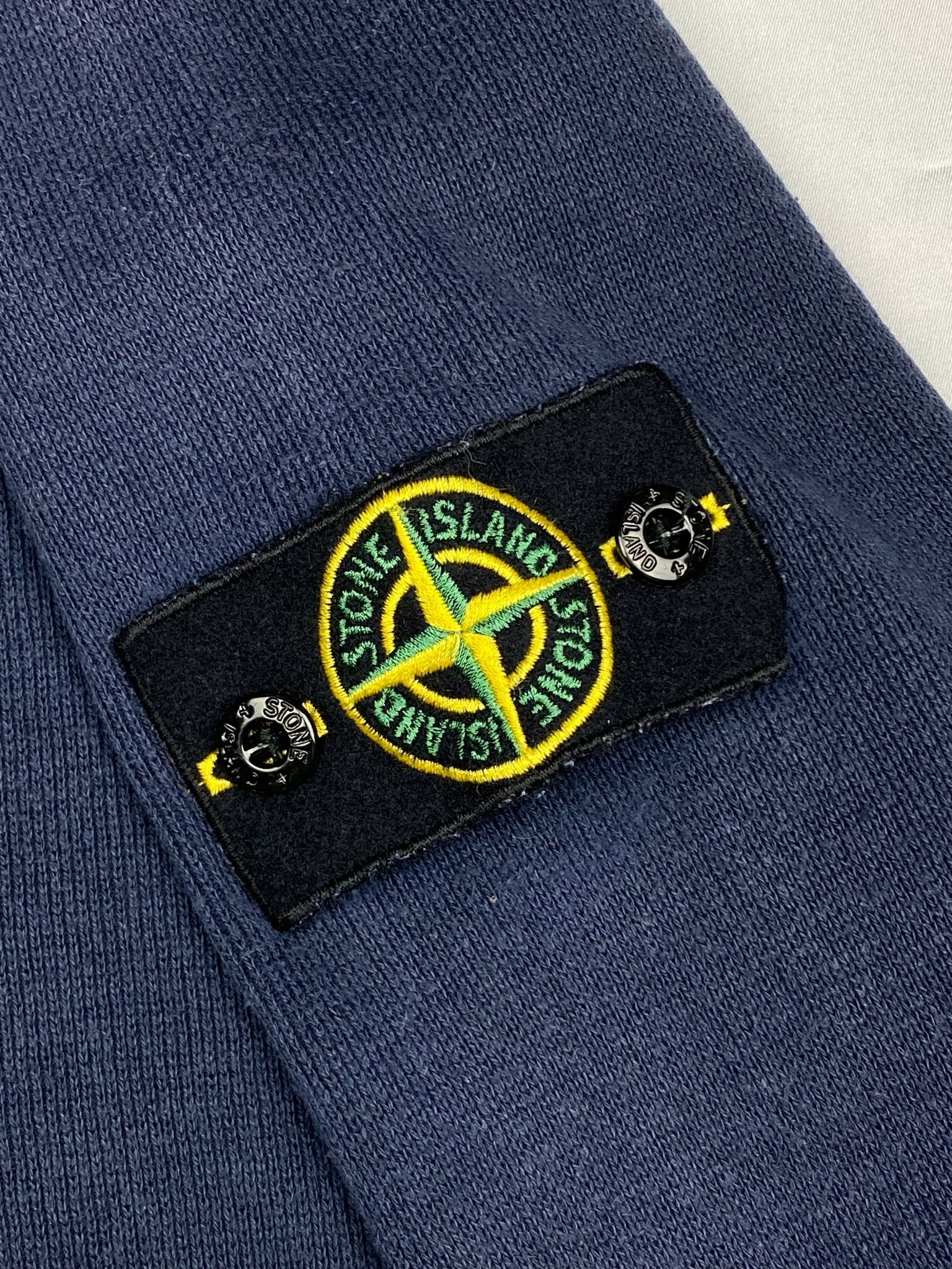 STONE ISLAND S/S '08 HOODED KNITWEAR ZIP - UP JACKET. (S) - SEVENUES.