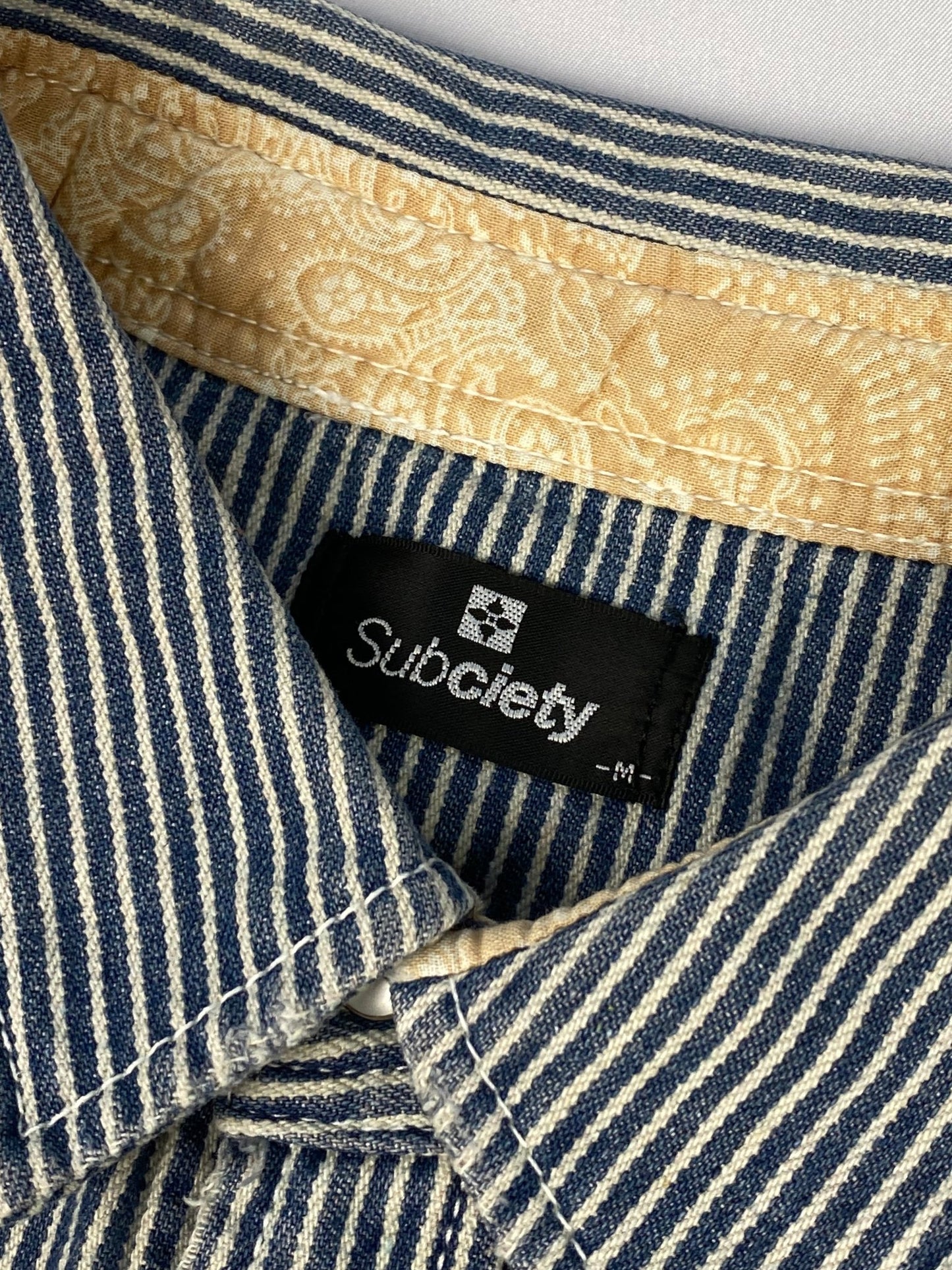 SUBCIETY EMBROIDERED HICKORY SHIRT. (M) - SEVENUES.