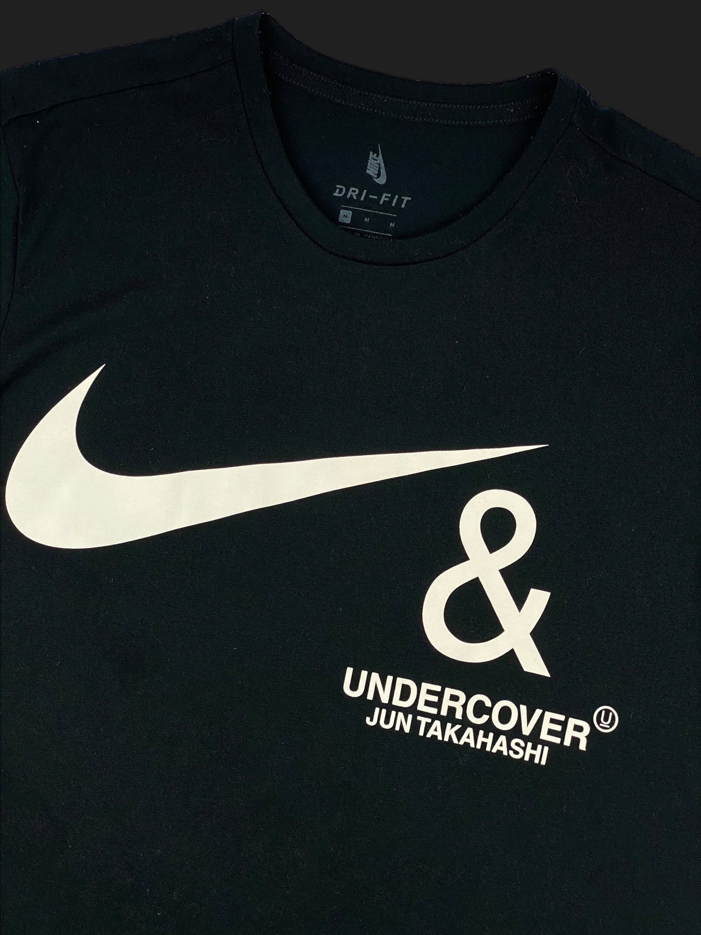 UNDERCOVER X NIKE 'CHAOS & BALANCE' NRG T - SHIRT. (M) - SEVENUES.