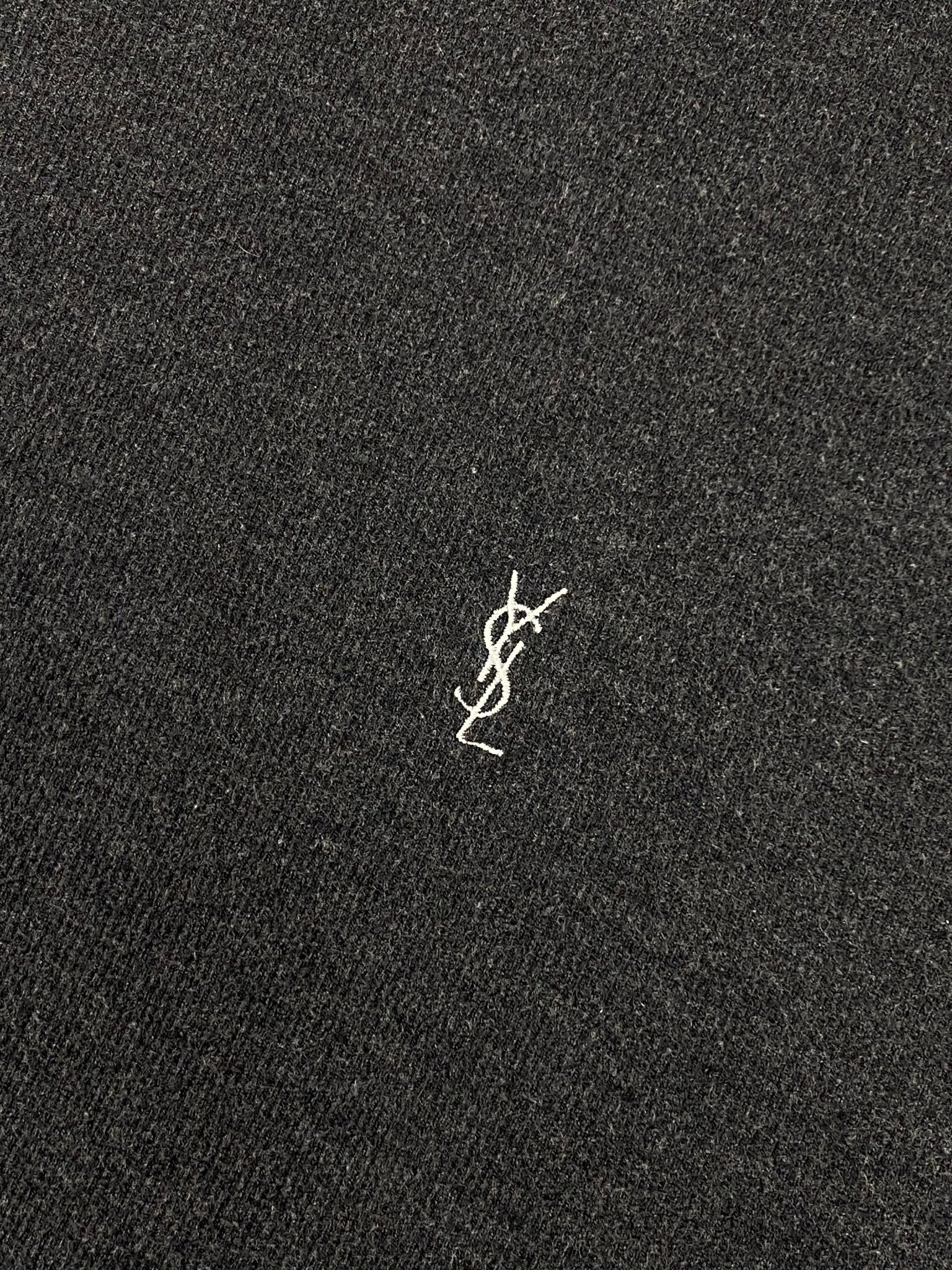 YVES SAINT LAURENT LOGO EMBROIDERY V - NECK SWEATSHIRT. (L) - SEVENUES.