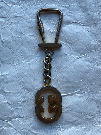 GUCCI INTERLOCKING 'GG' KEYCHAIN.